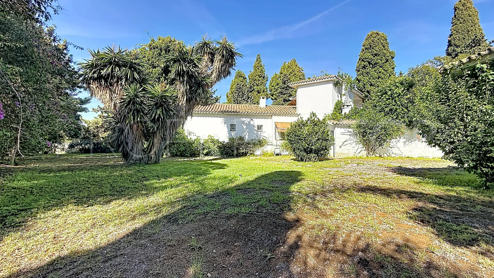 Villa en venta en Guadalmina Baja de 8 dormitorios
