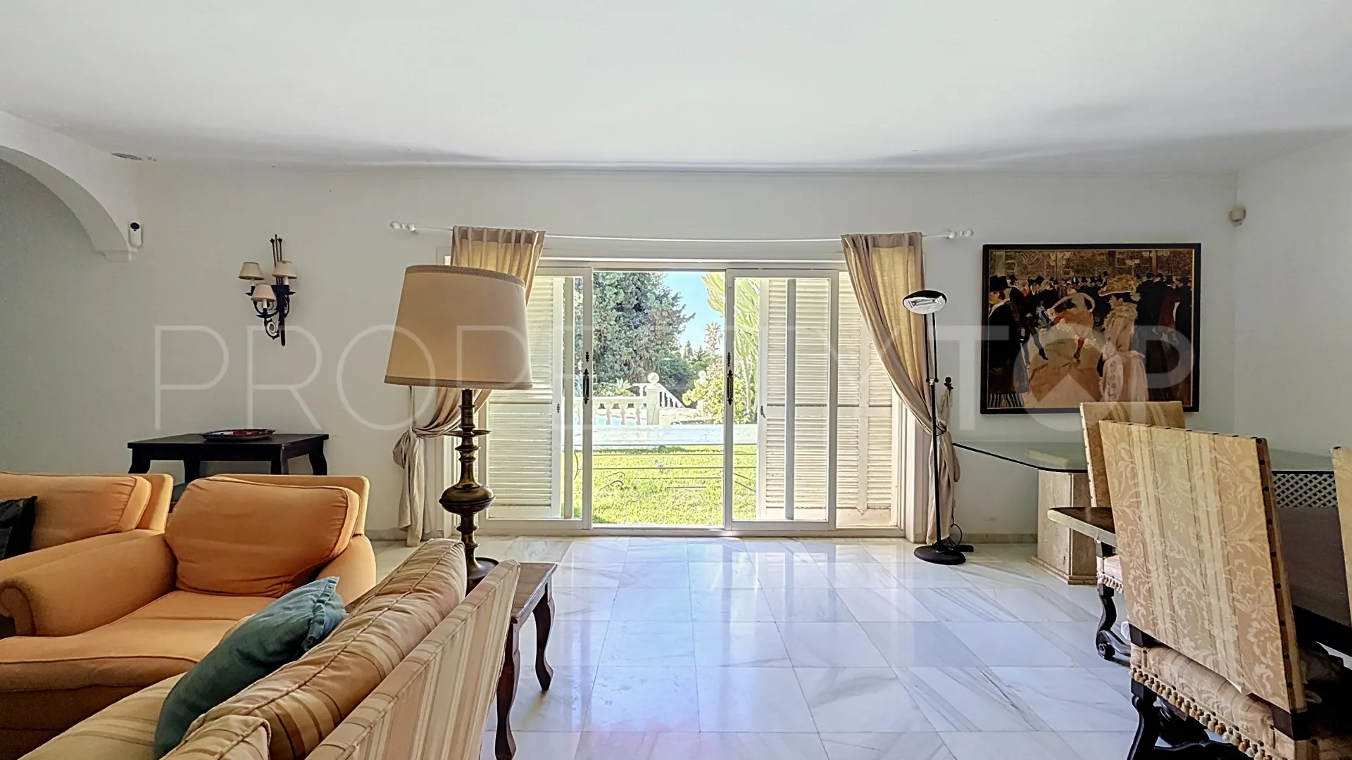 Villa en venta en Guadalmina Baja de 8 dormitorios