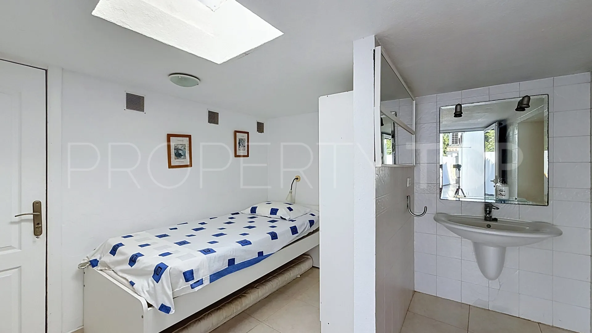 Linda Vista Baja villa for sale