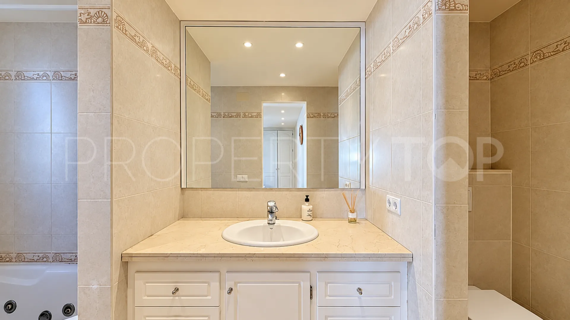 Linda Vista Baja villa for sale