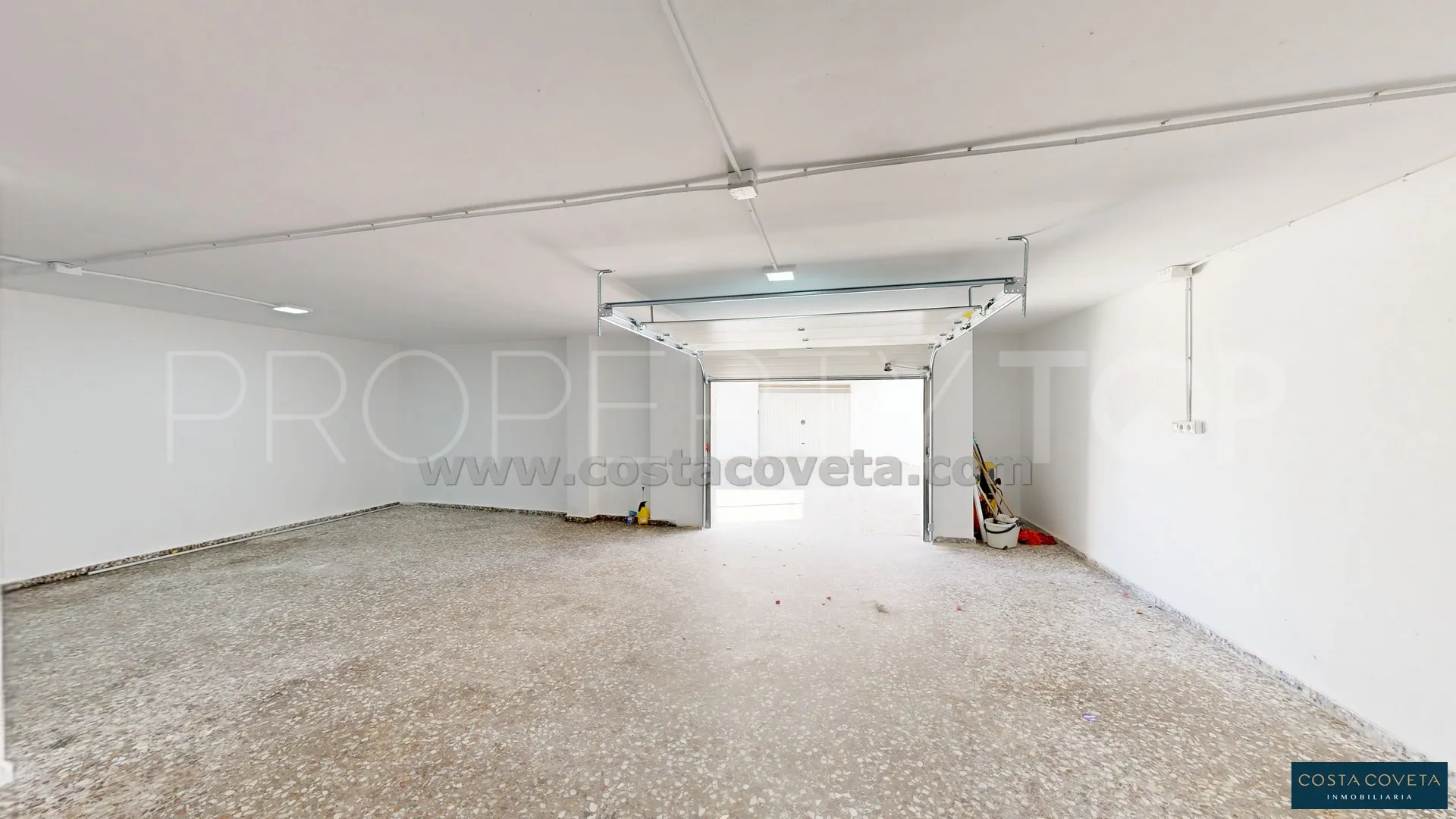 Se vende casa con 3 dormitorios en La Merced