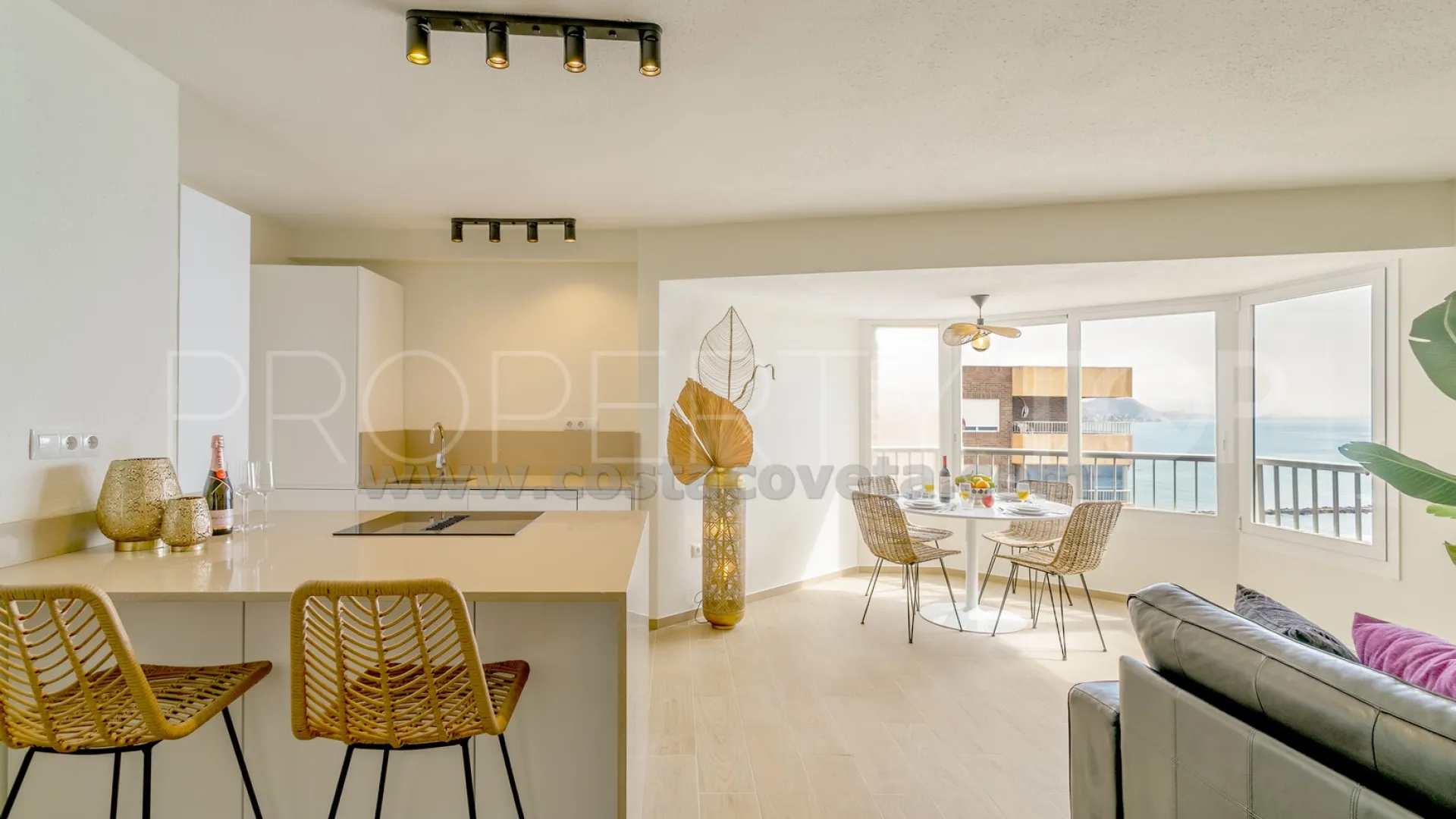 For sale 3 bedrooms penthouse in Playa Carrer la Mar