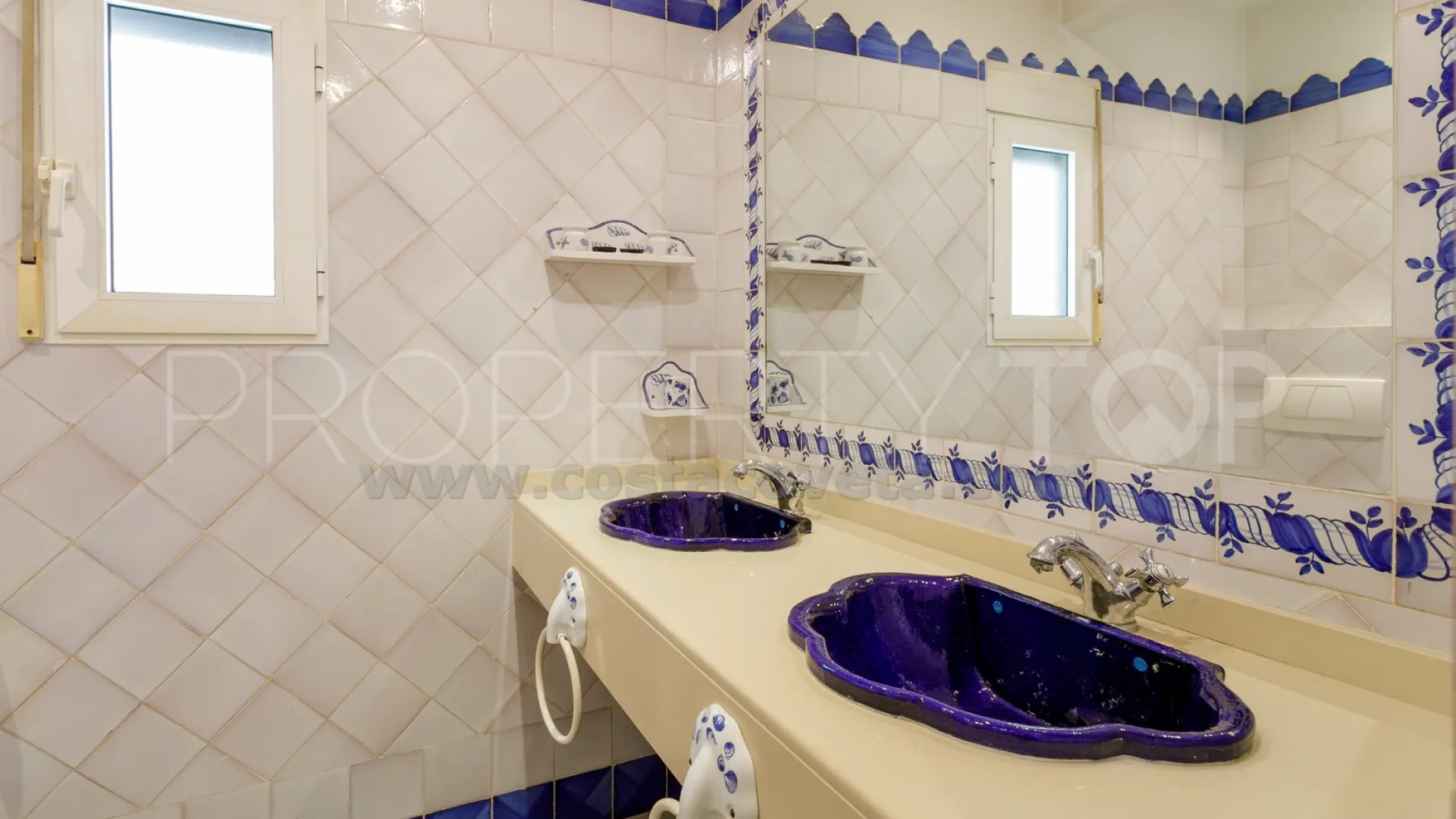 Casa de 6 dormitorios en venta en Coveta Fuma