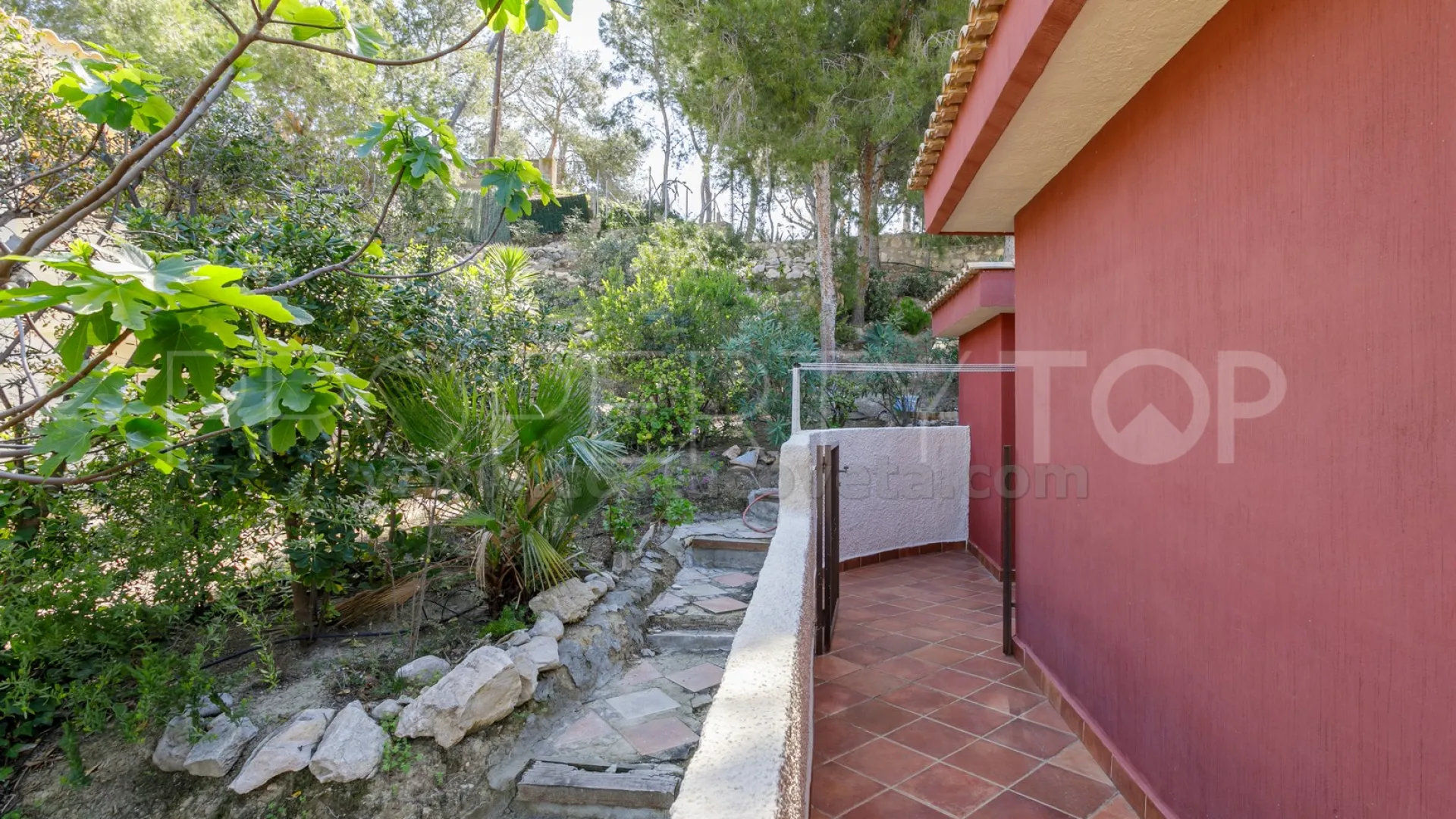 Casa de 6 dormitorios en venta en Coveta Fuma