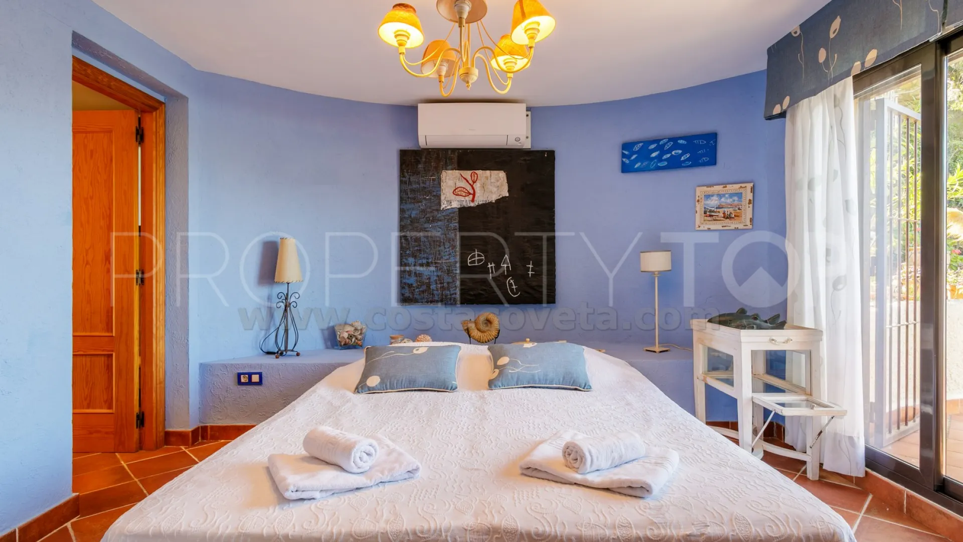 Casa de 6 dormitorios en venta en Coveta Fuma