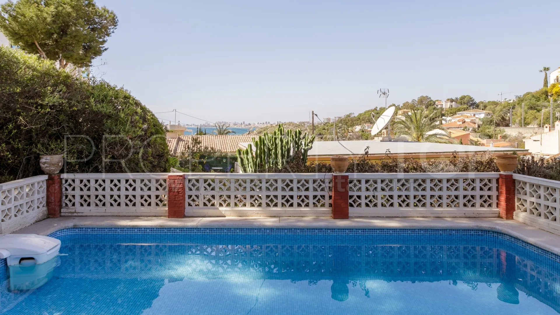 Casa de 6 dormitorios en venta en Coveta Fuma