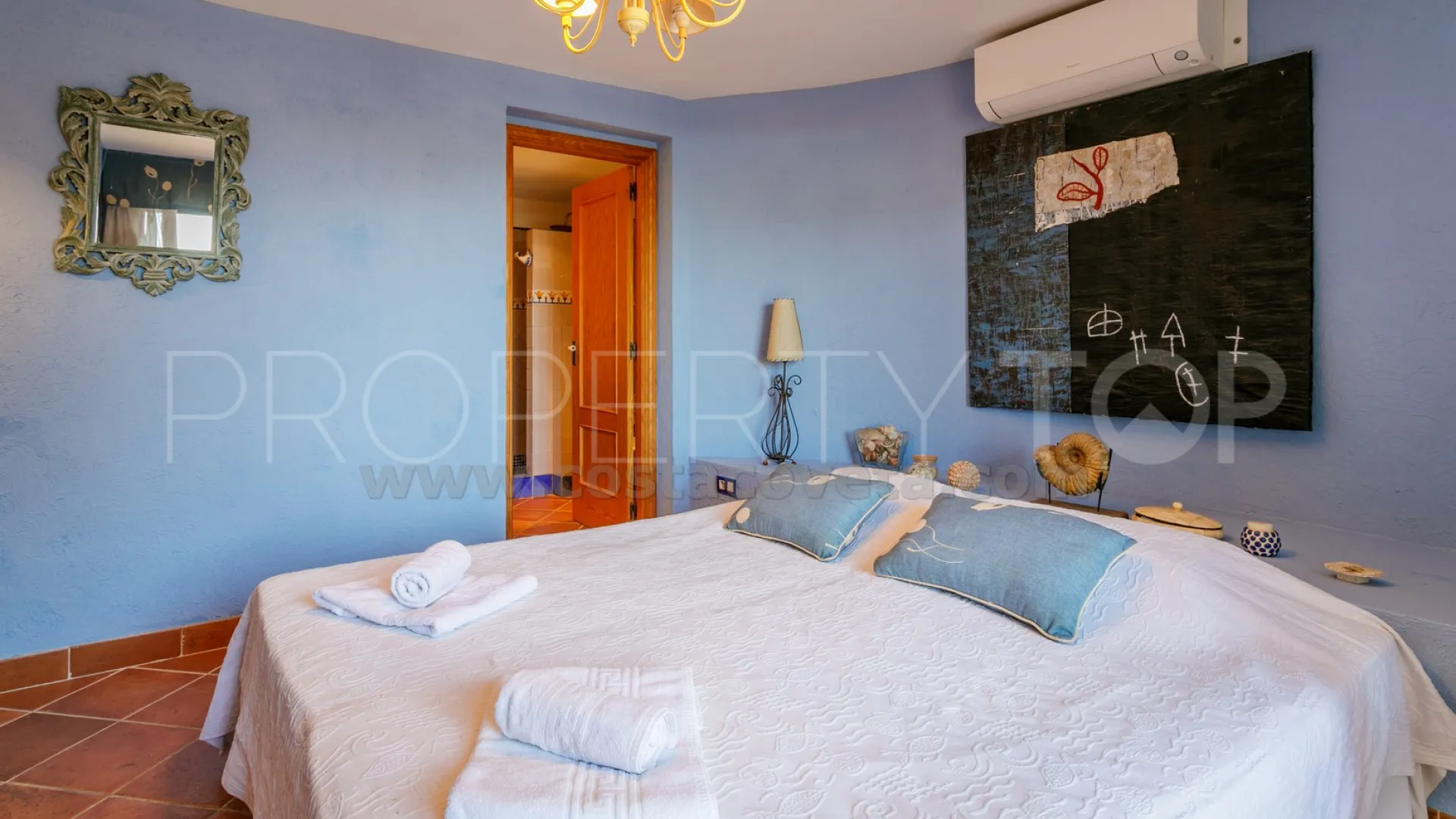 Casa de 6 dormitorios en venta en Coveta Fuma