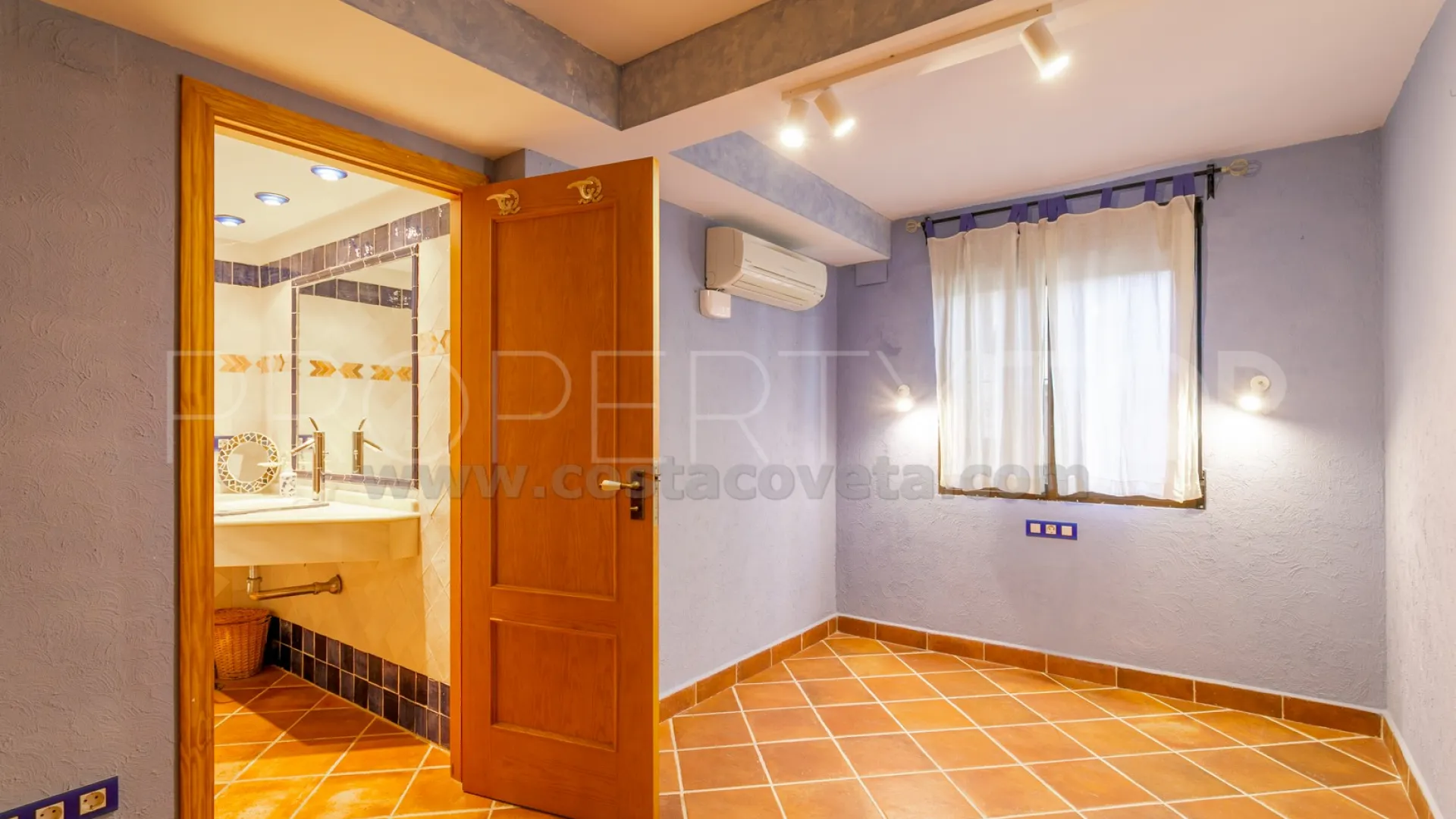 Casa de 6 dormitorios en venta en Coveta Fuma