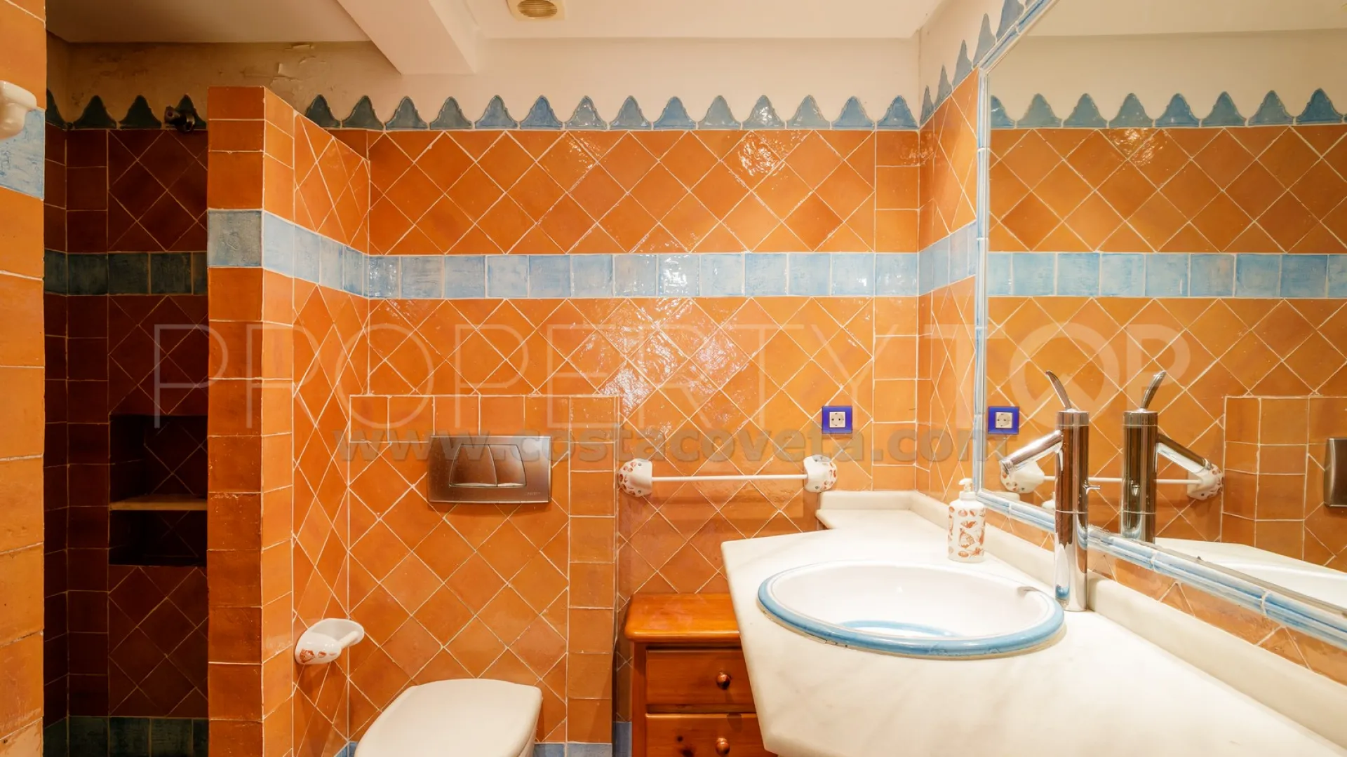 Casa de 6 dormitorios en venta en Coveta Fuma