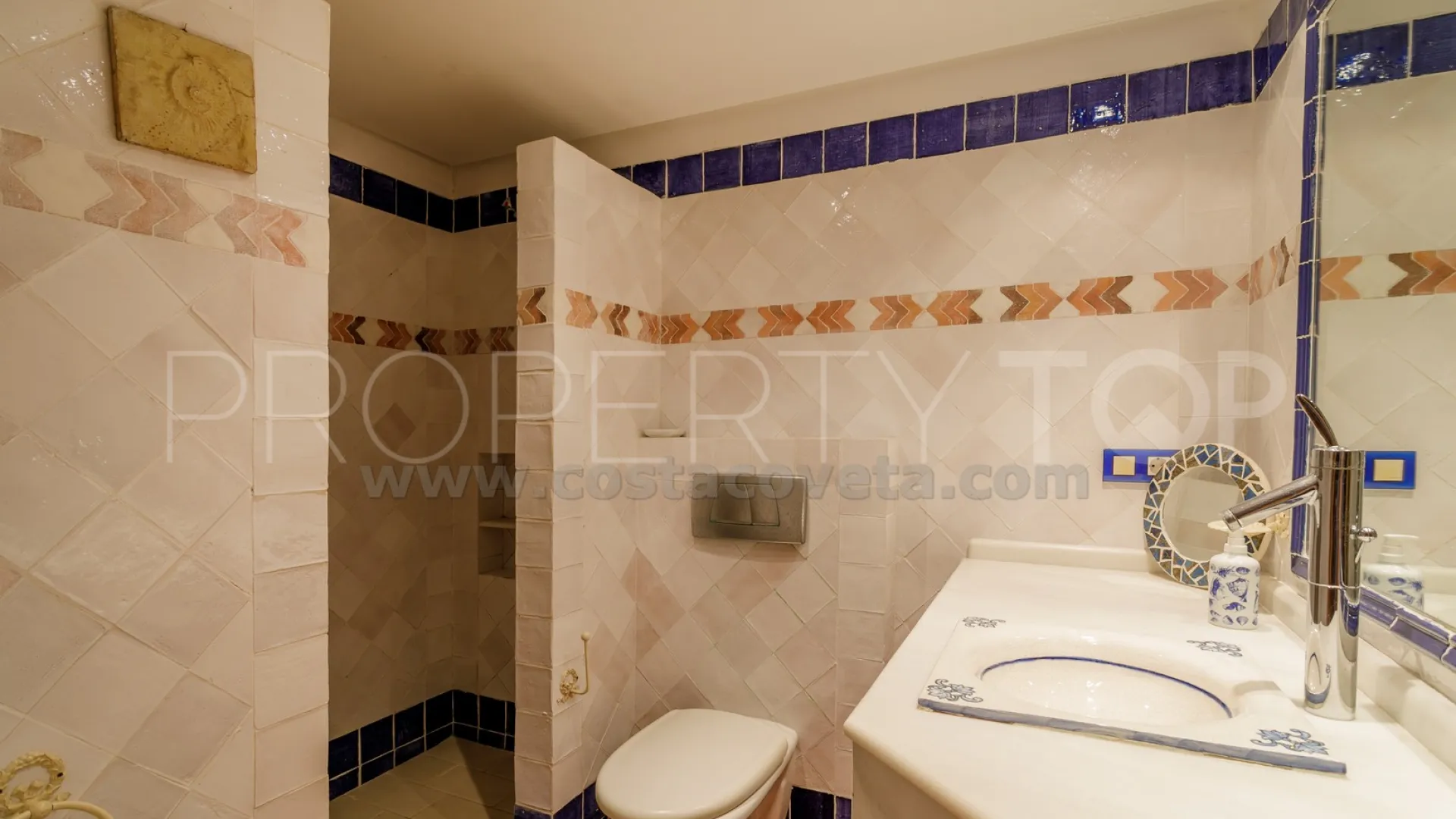 Casa de 6 dormitorios en venta en Coveta Fuma