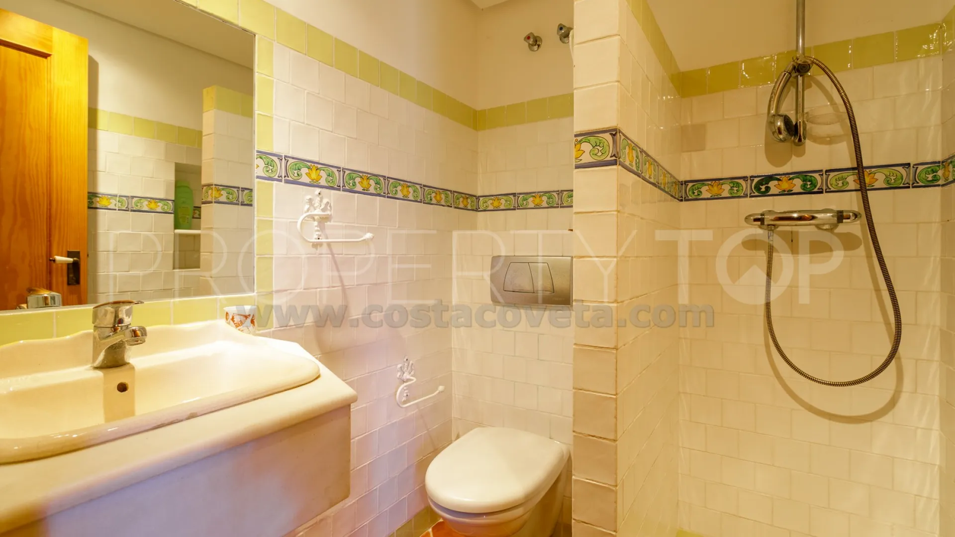 Casa de 6 dormitorios en venta en Coveta Fuma