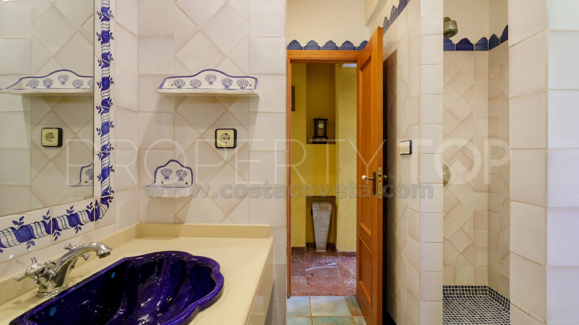 Casa de 6 dormitorios en venta en Coveta Fuma