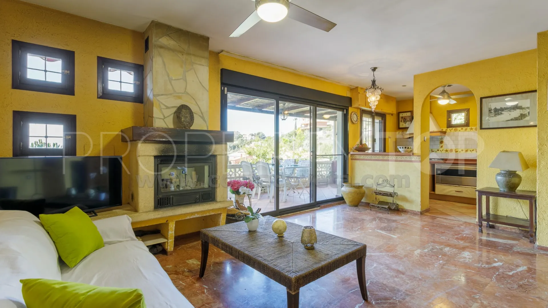 Casa de 6 dormitorios en venta en Coveta Fuma