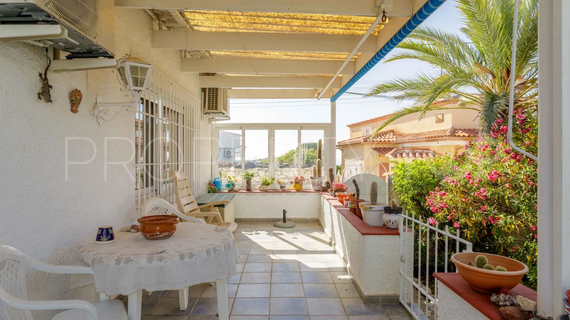 House for sale in Coveta Fuma