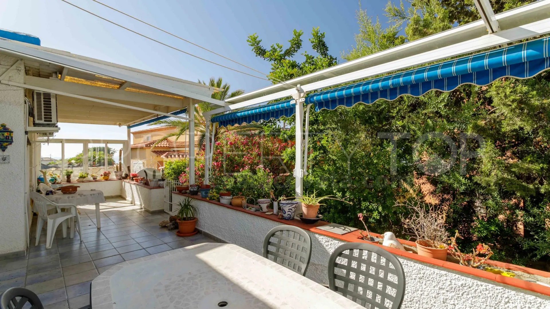 House for sale in Coveta Fuma