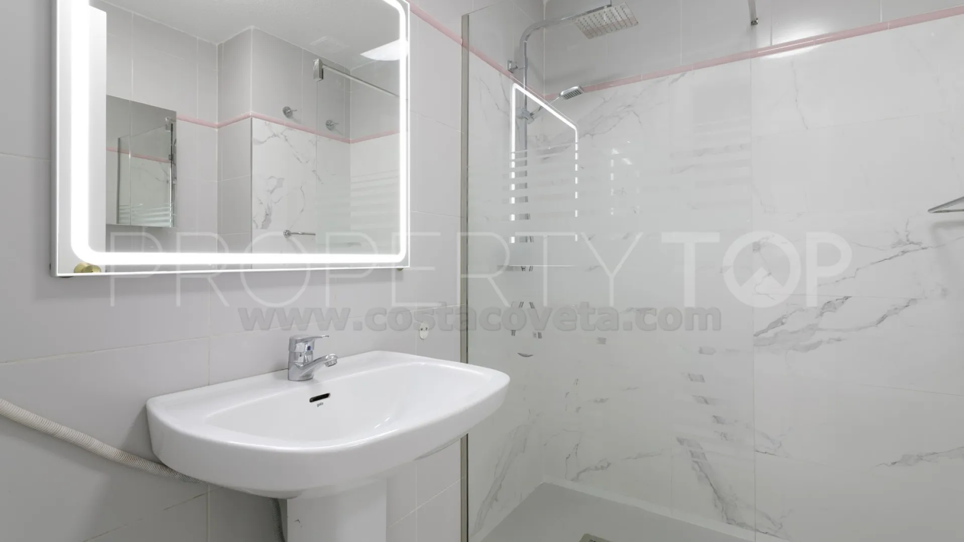 Apartamento a la venta con 2 dormitorios en Coveta Fuma