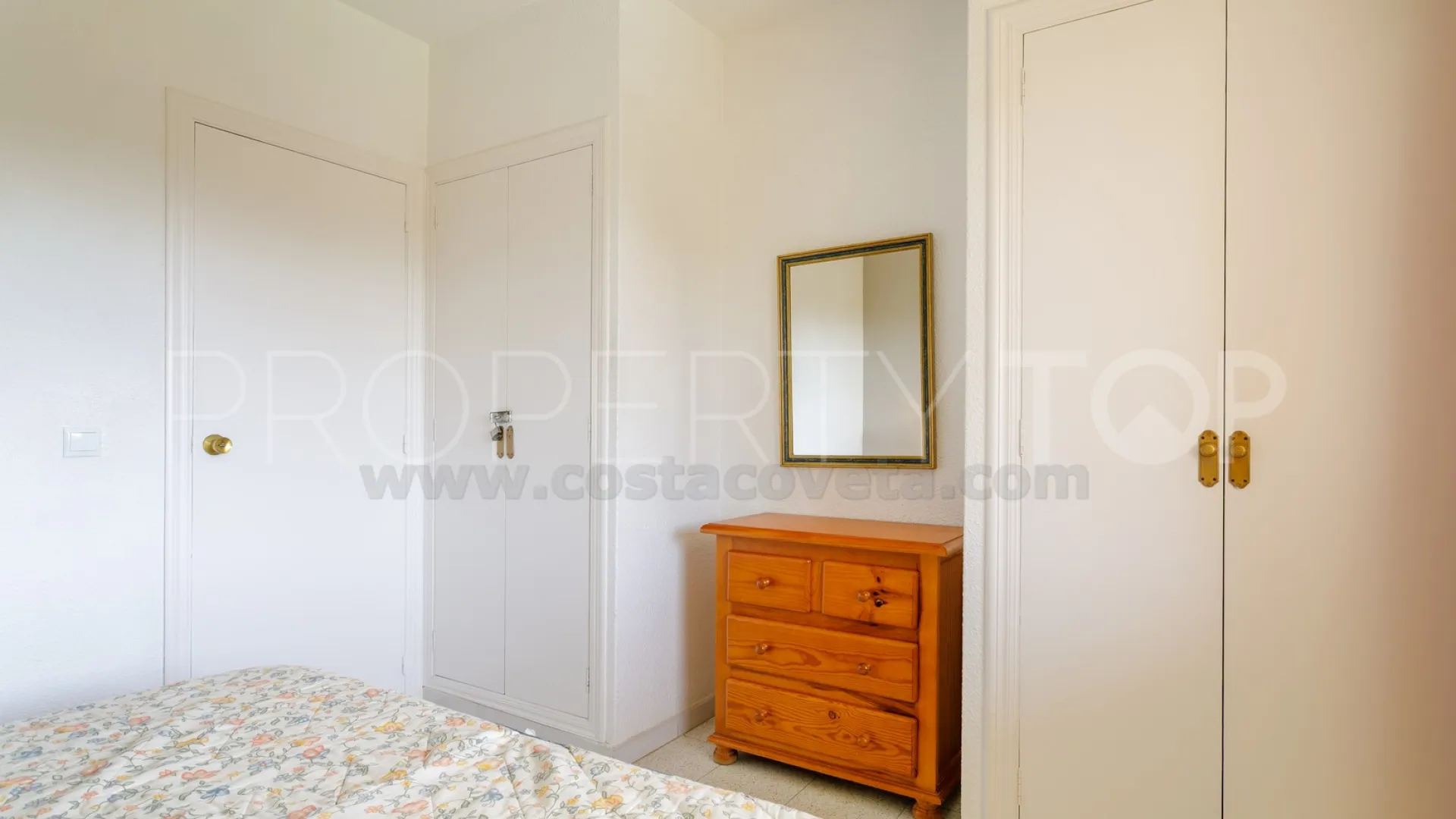 Apartamento a la venta con 2 dormitorios en Coveta Fuma