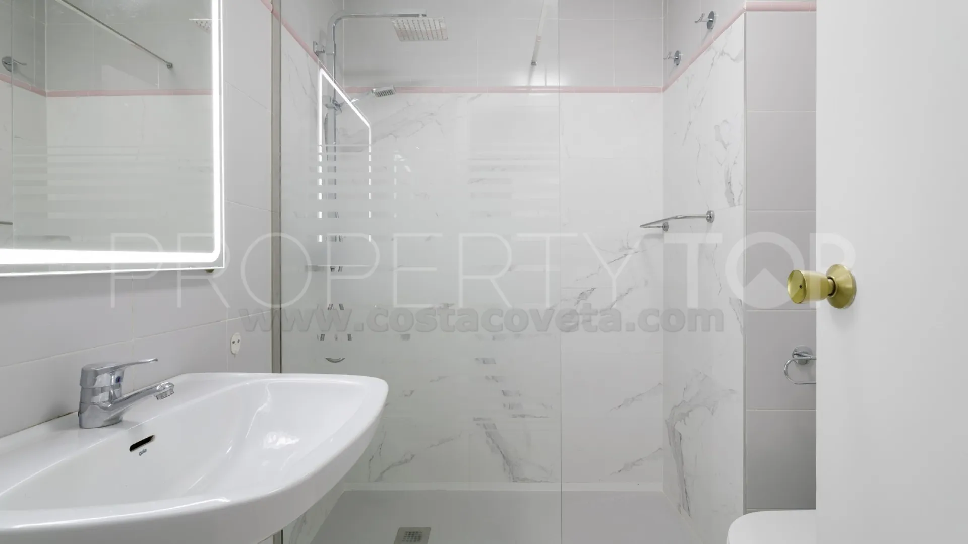 Apartamento a la venta con 2 dormitorios en Coveta Fuma