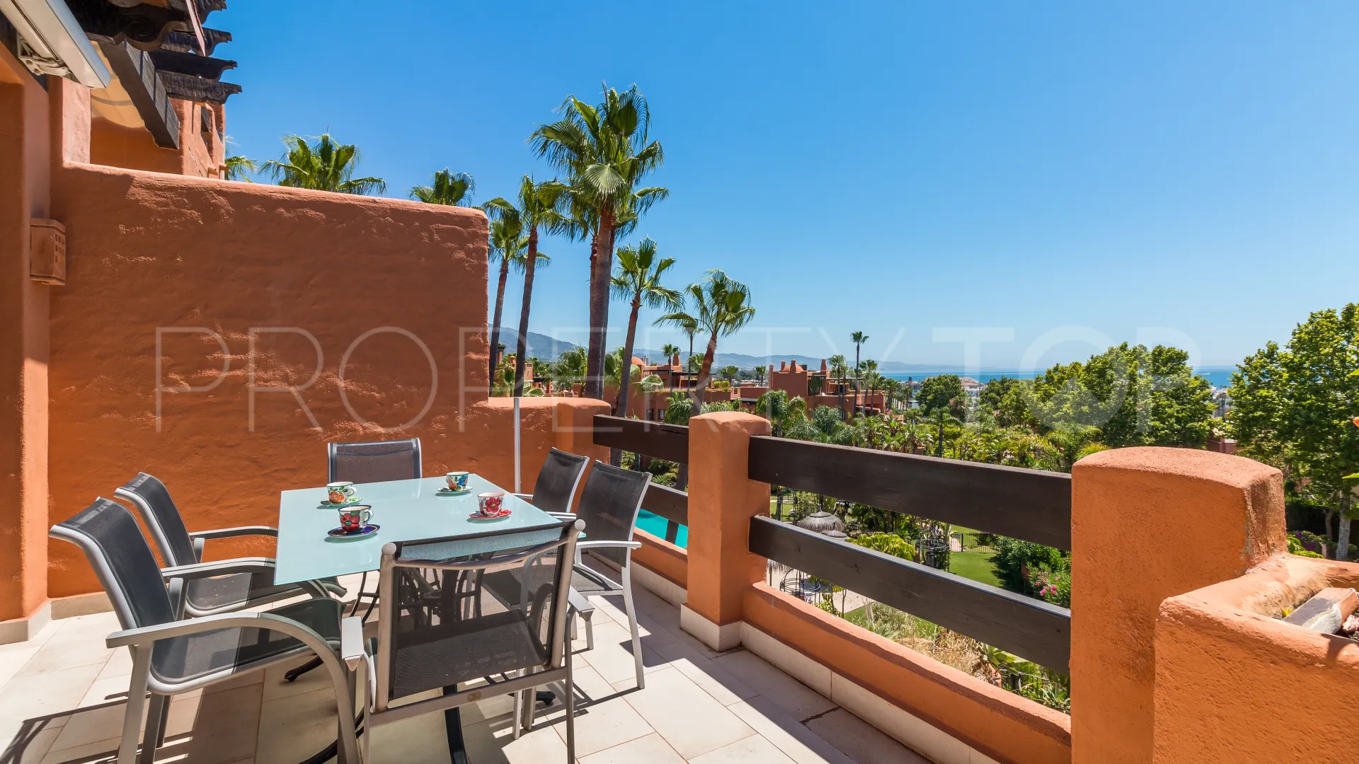 La Alzambra duplex penthouse for sale