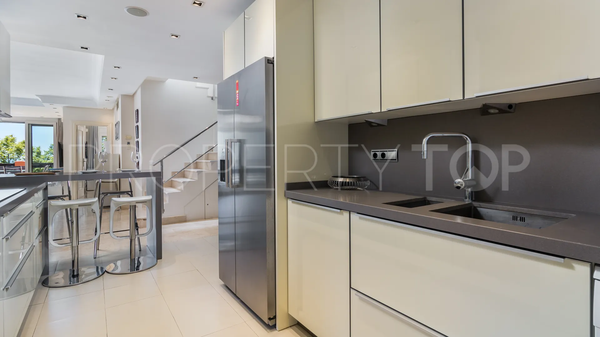 La Alzambra duplex penthouse for sale