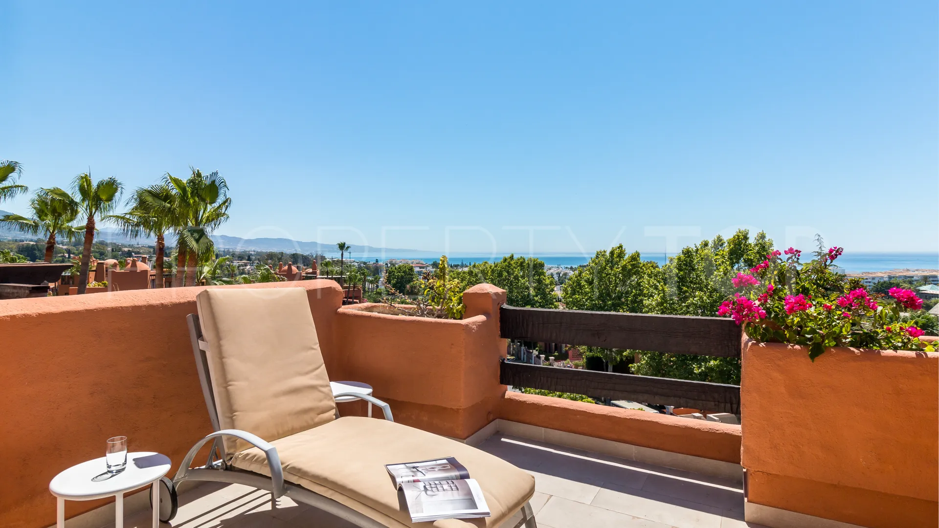 La Alzambra duplex penthouse for sale