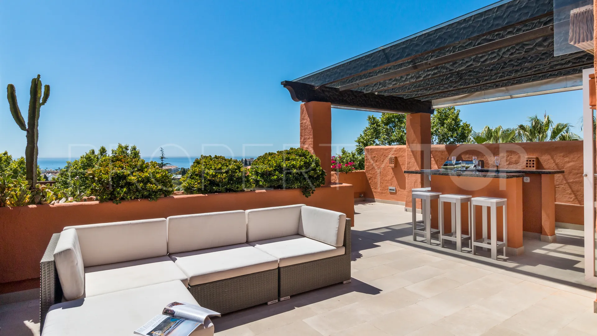 La Alzambra duplex penthouse for sale