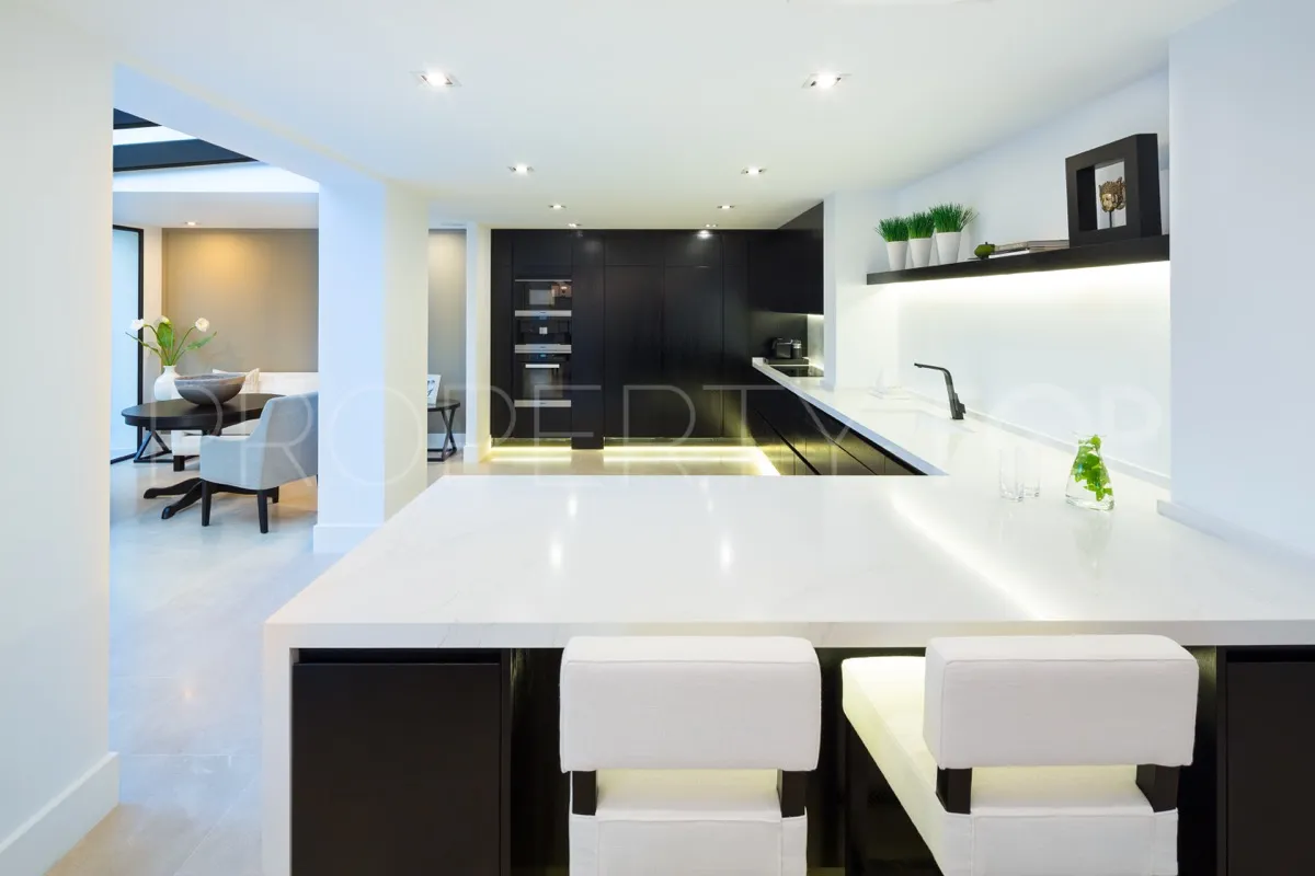 For sale villa with 5 bedrooms in Aloha