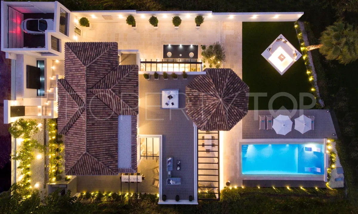 For sale villa with 5 bedrooms in Aloha