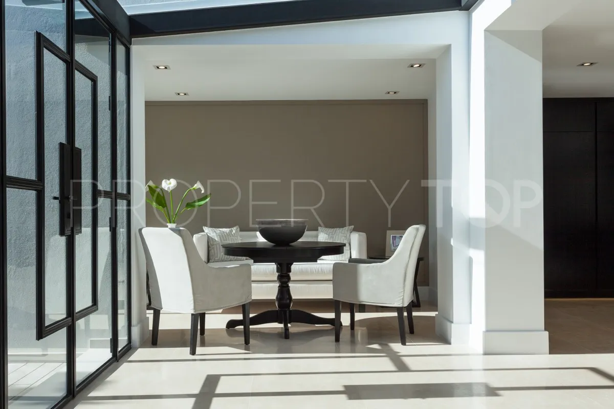 For sale villa with 5 bedrooms in Aloha