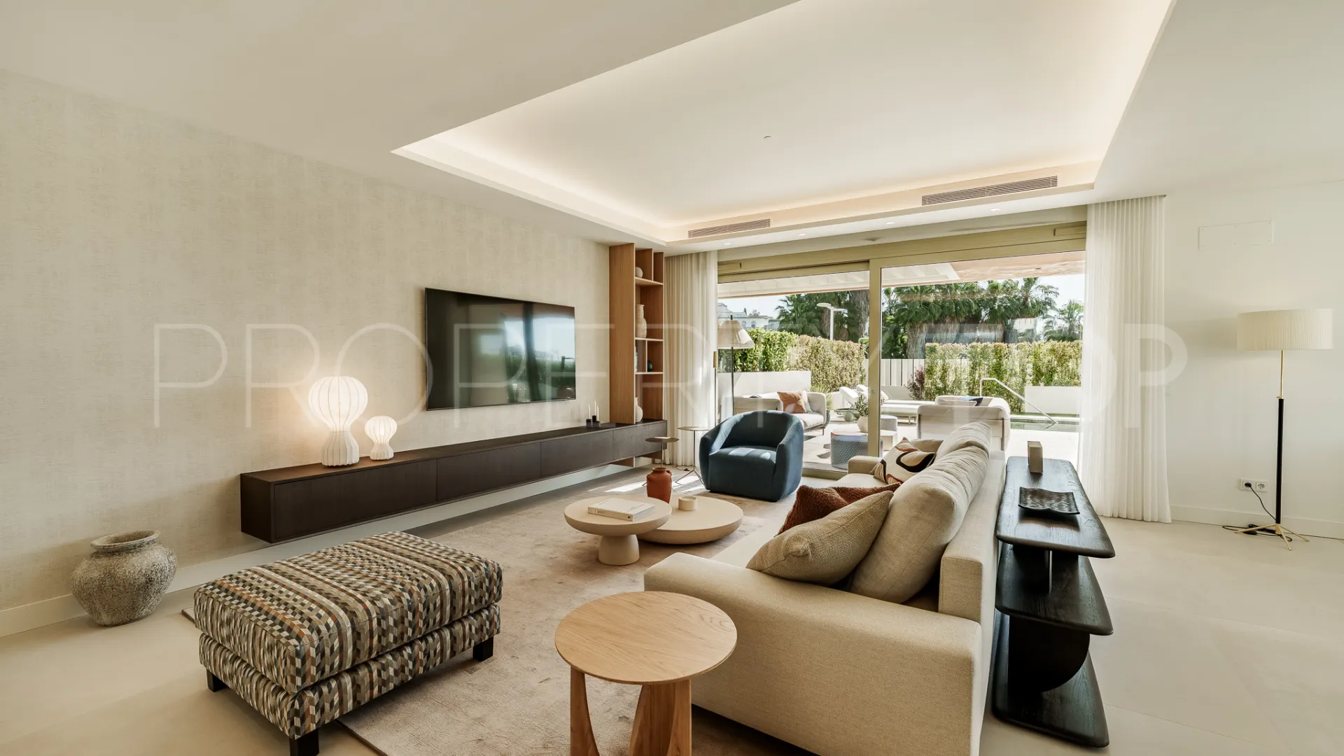 Apartment with 4 bedrooms for sale in Marbella Golden Mile