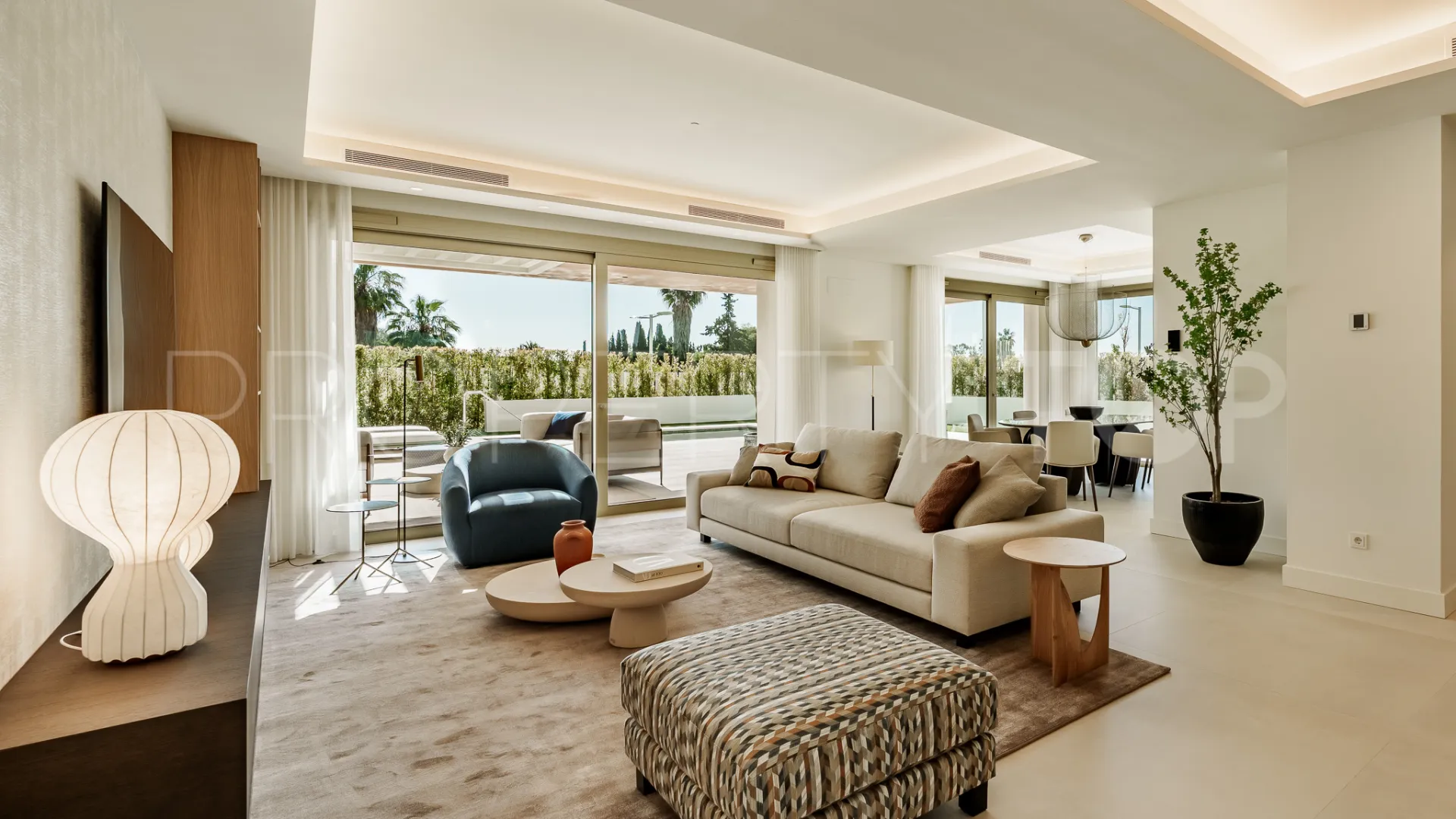 Apartment with 4 bedrooms for sale in Marbella Golden Mile