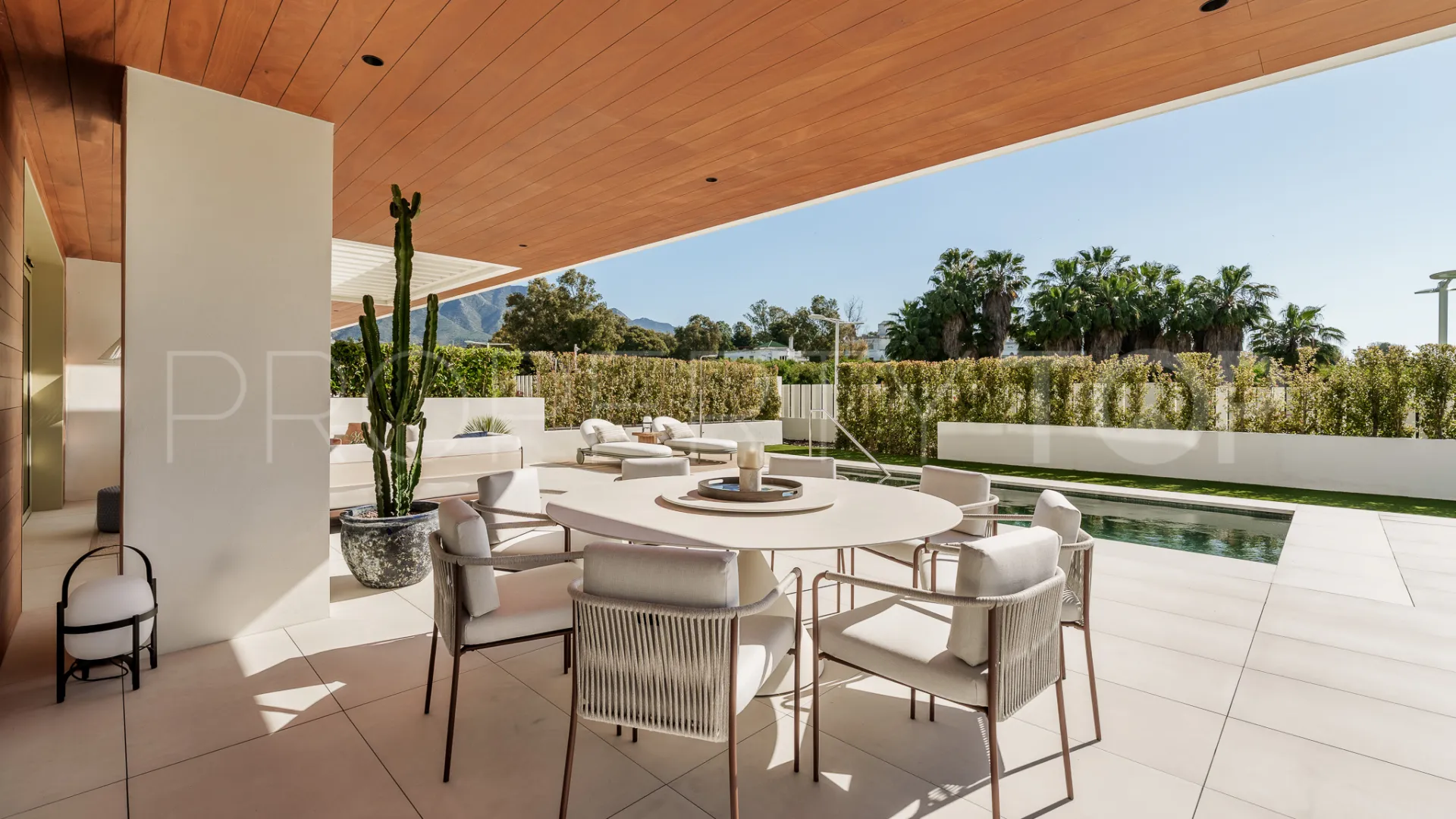 Apartment with 4 bedrooms for sale in Marbella Golden Mile