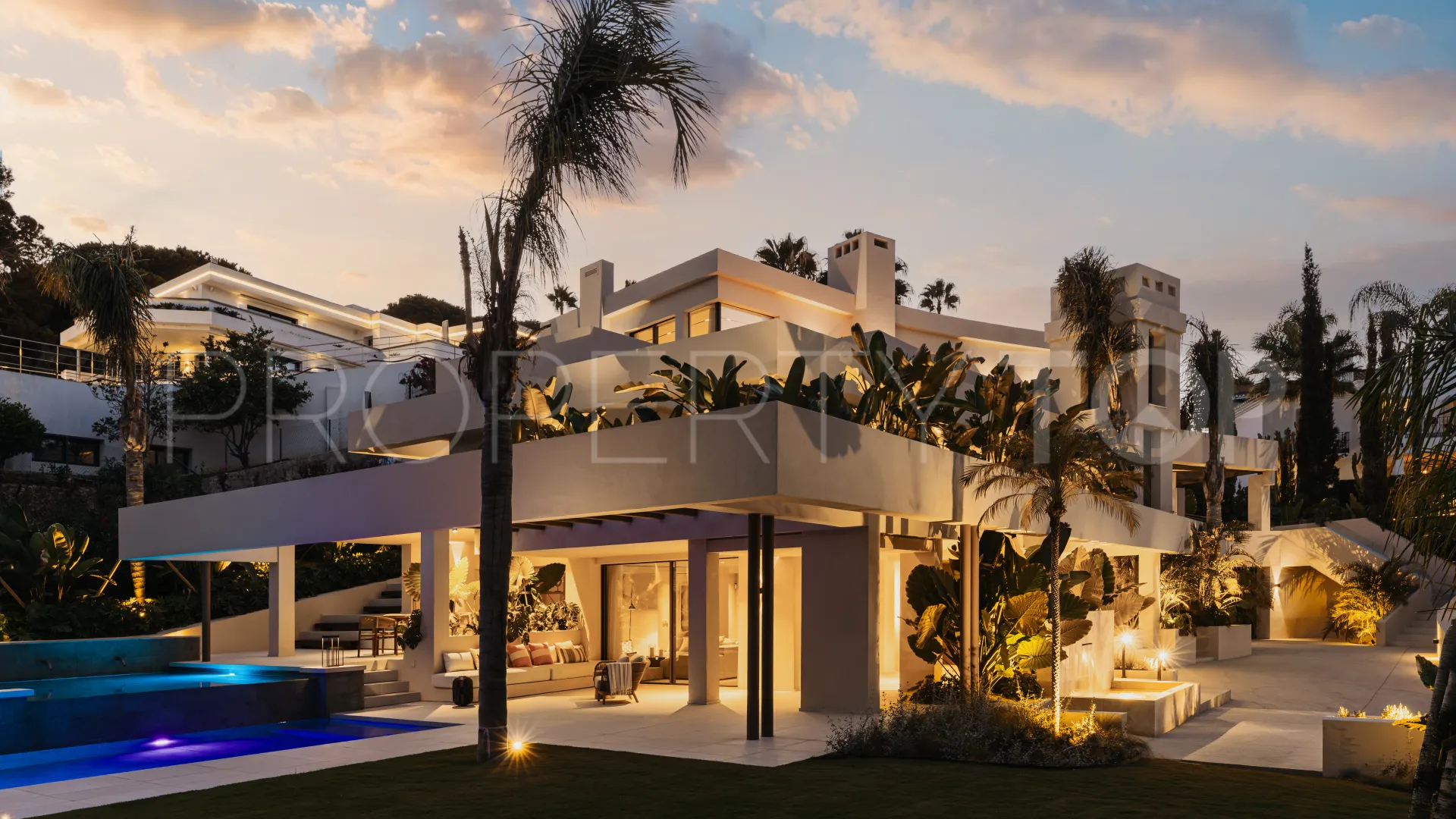 Nueva Andalucia 7 bedrooms villa for sale