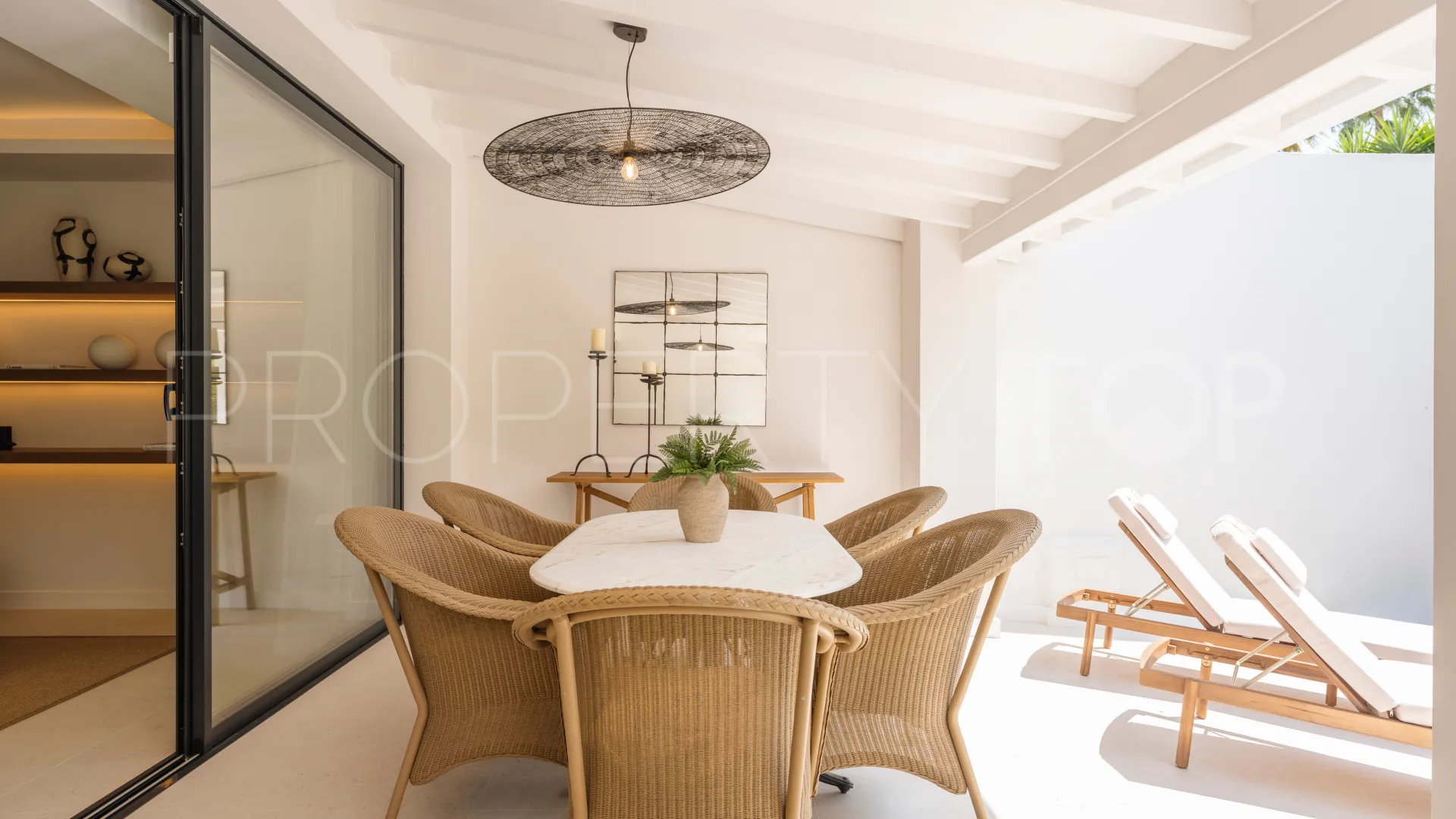 Town house in Nueva Andalucia for sale