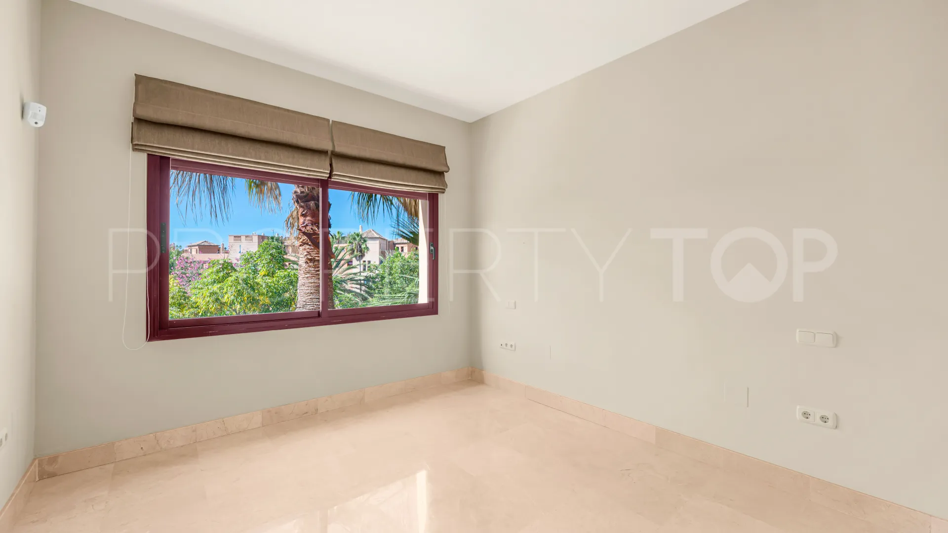 Apartamento a la venta en San Pedro de Alcantara de 3 dormitorios