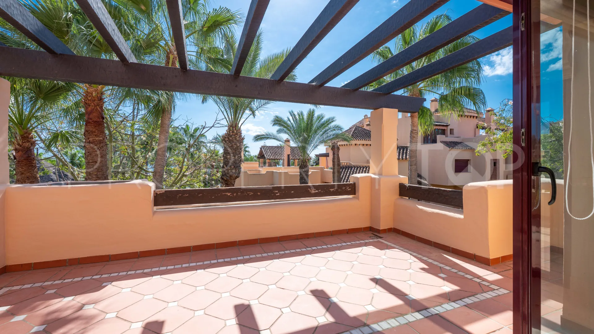 Apartamento a la venta en San Pedro de Alcantara de 3 dormitorios