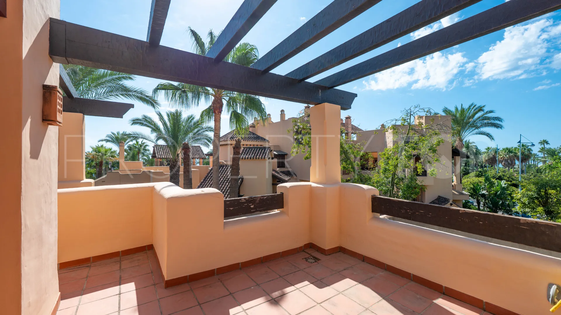 Apartamento a la venta en San Pedro de Alcantara de 3 dormitorios