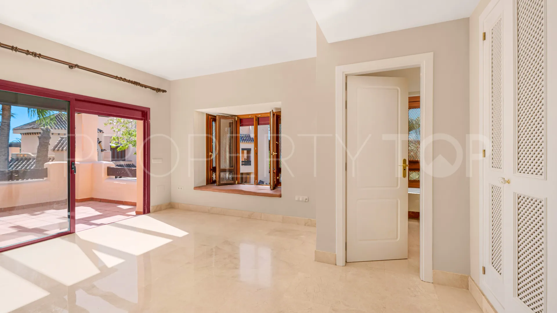 Apartamento a la venta en San Pedro de Alcantara de 3 dormitorios