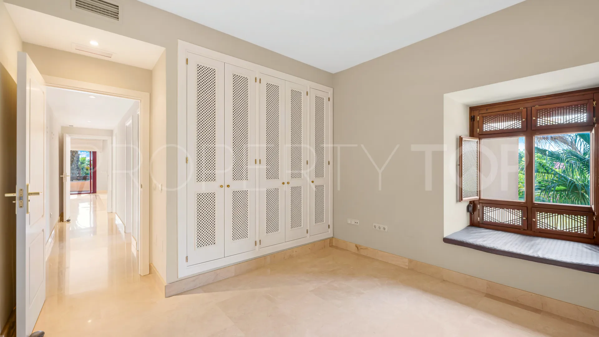 Apartamento a la venta en San Pedro de Alcantara de 3 dormitorios