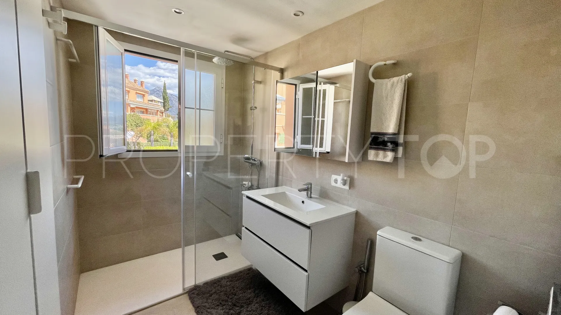 For sale apartment in Andalucia Alta