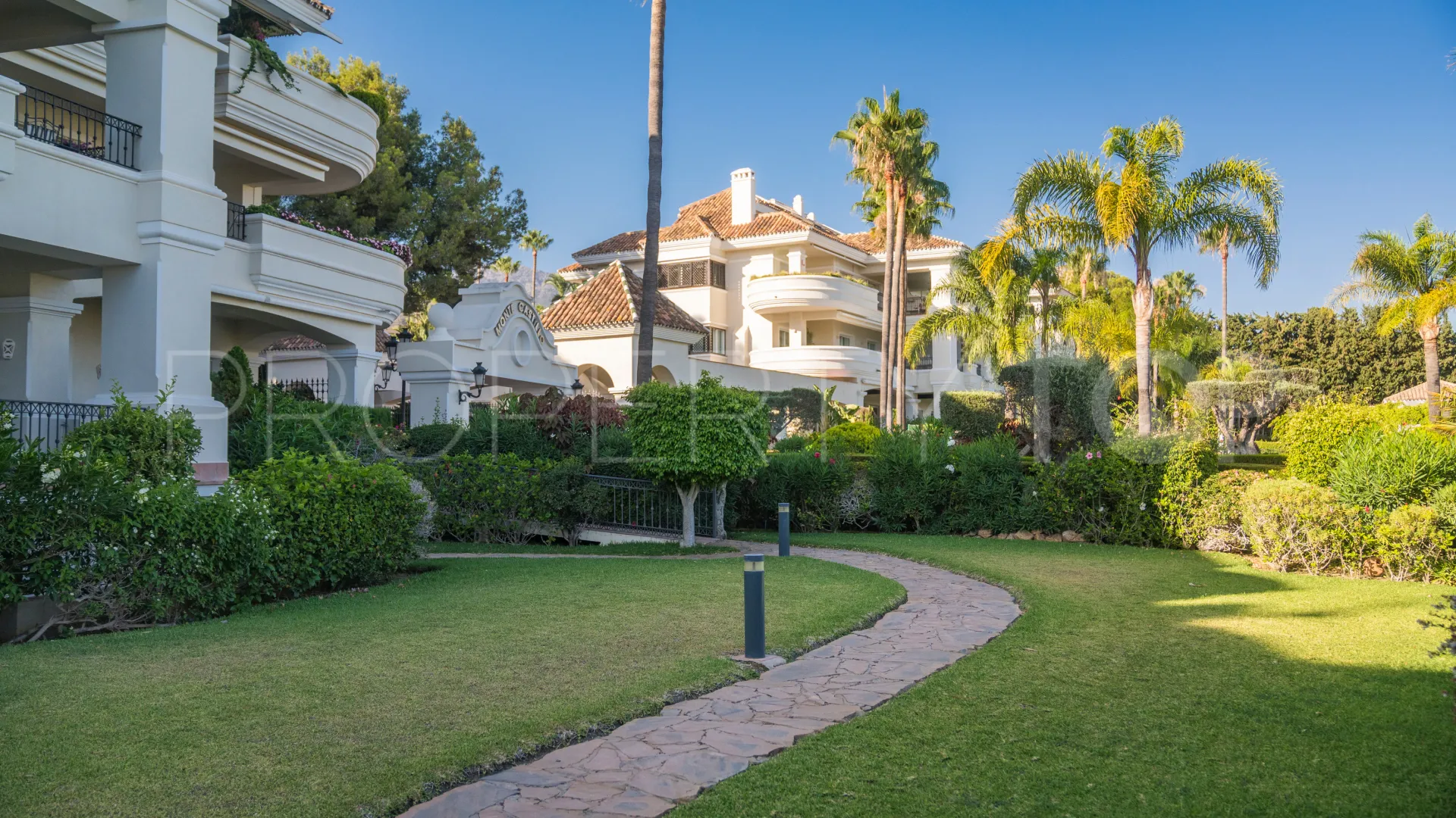 For sale apartment with 3 bedrooms in Altos Reales