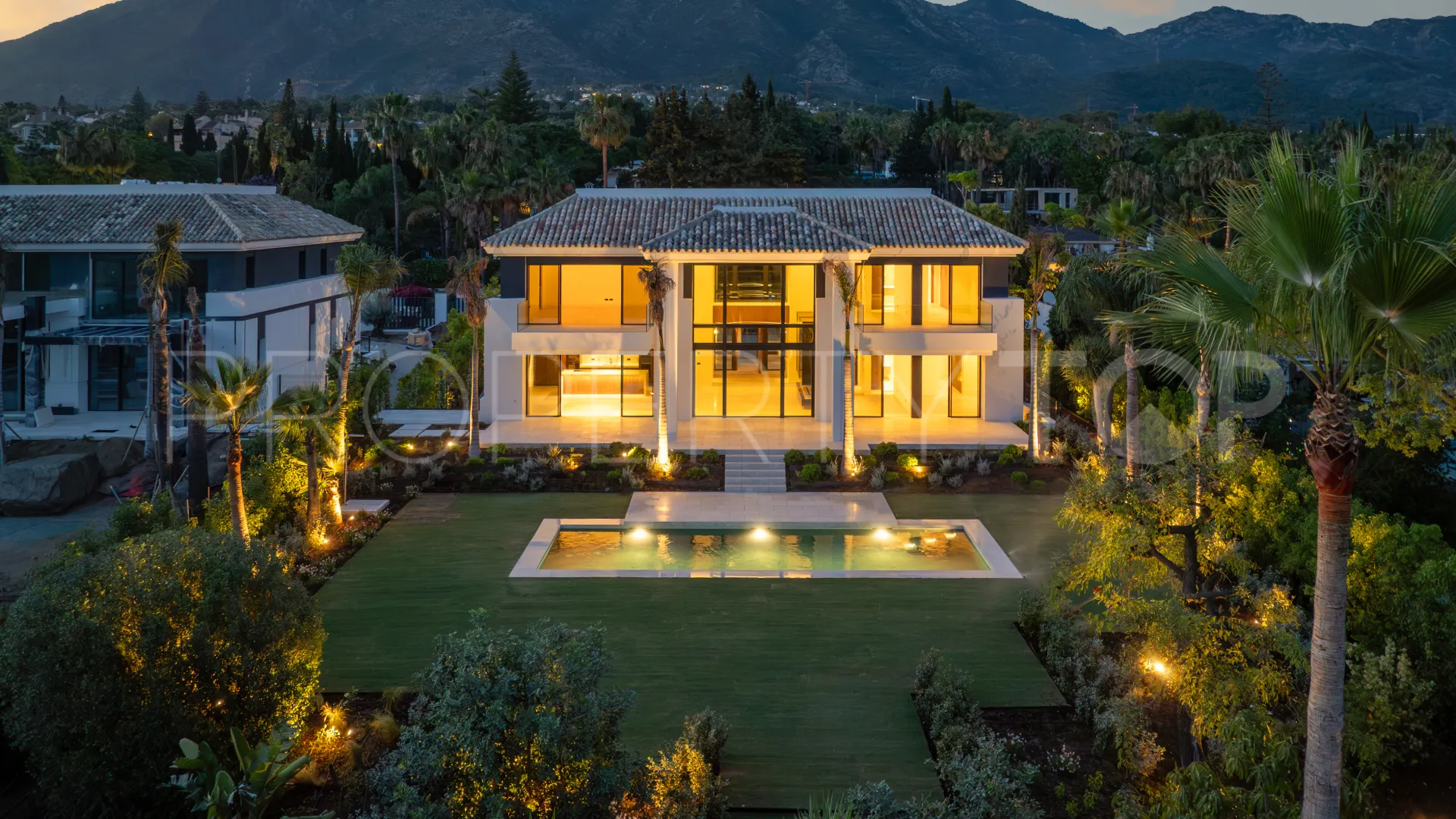 For sale Rocio de Nagüeles villa with 6 bedrooms