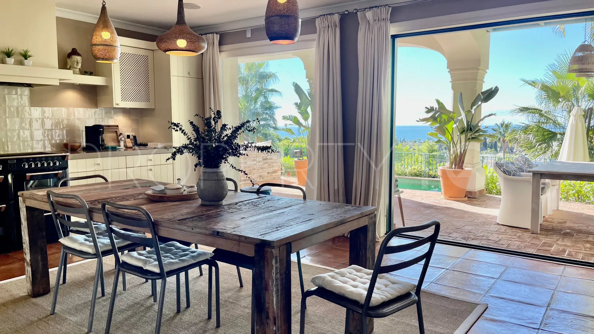 Cascada de Camojan, villa en venta con 5 dormitorios