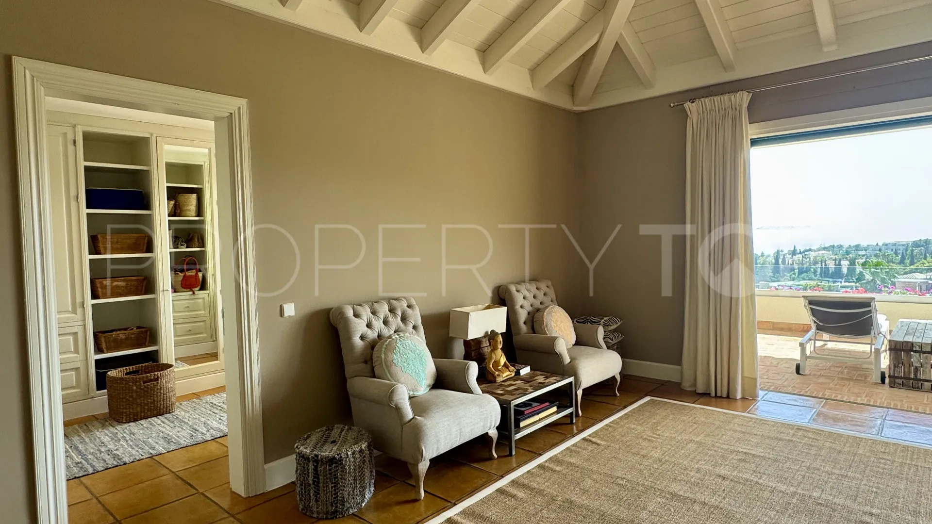 Cascada de Camojan, villa en venta con 5 dormitorios
