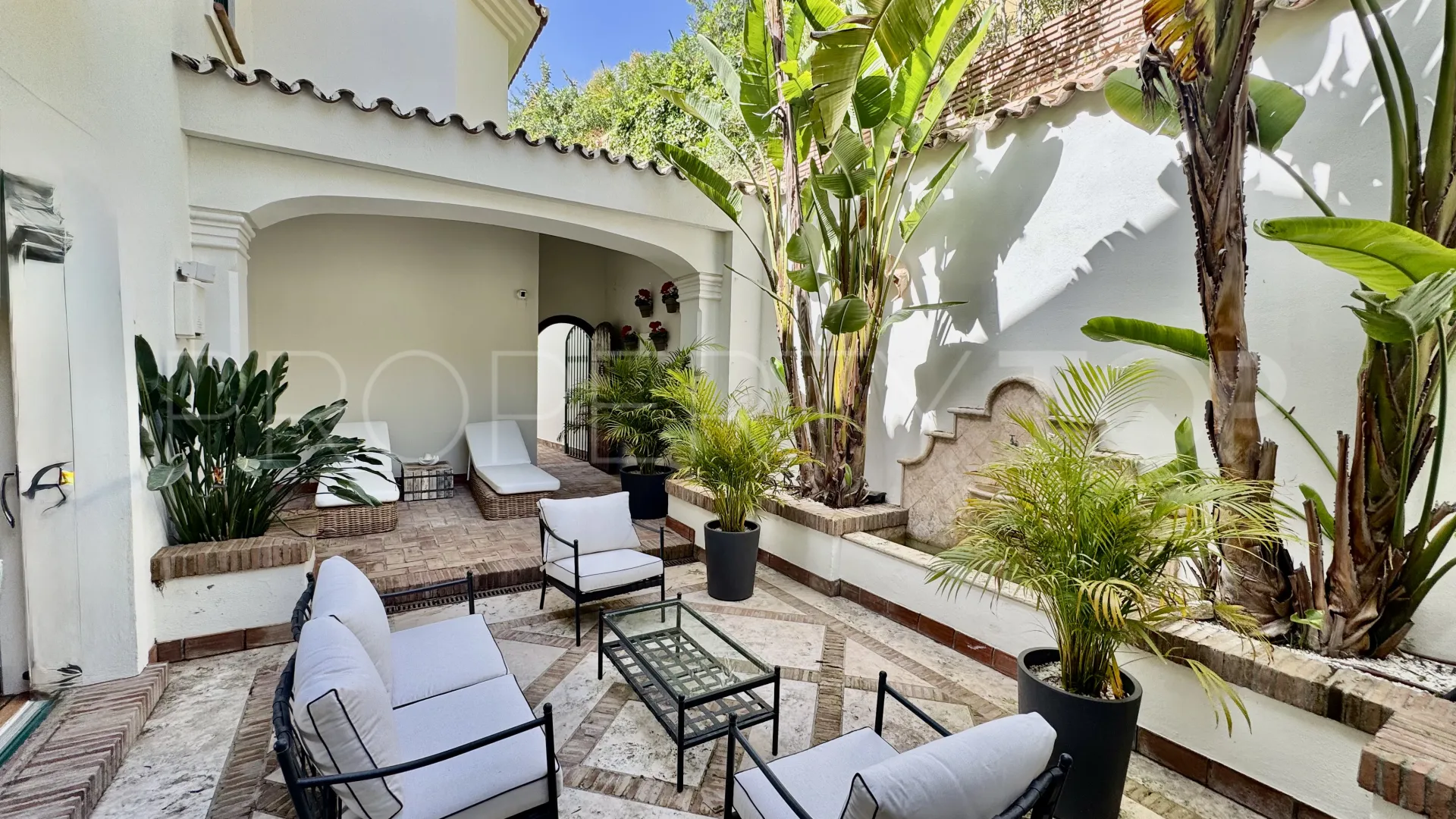 Cascada de Camojan, villa en venta con 5 dormitorios