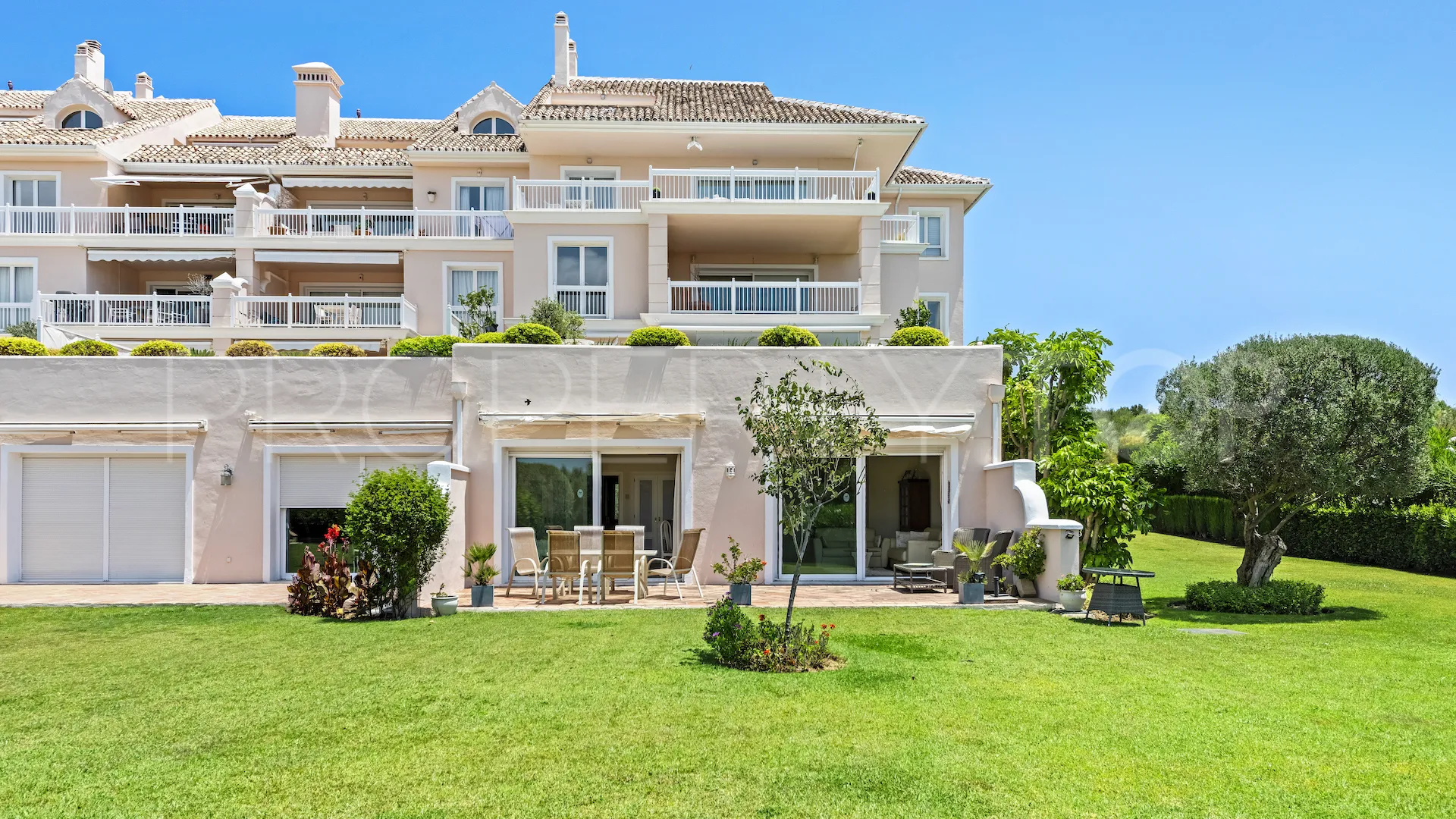 Comprar apartamento planta baja en Los Flamingos