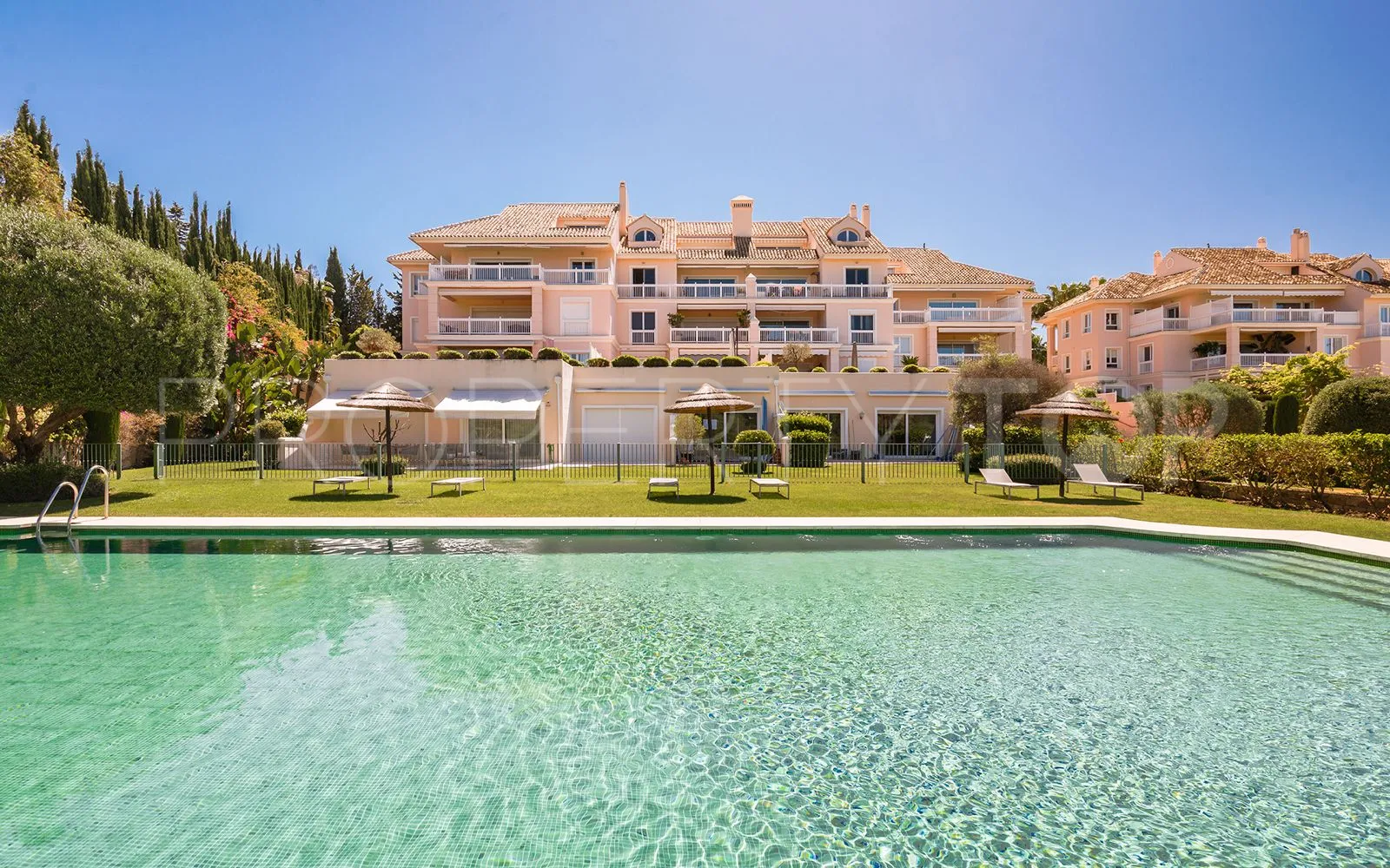 Comprar apartamento planta baja en Los Flamingos