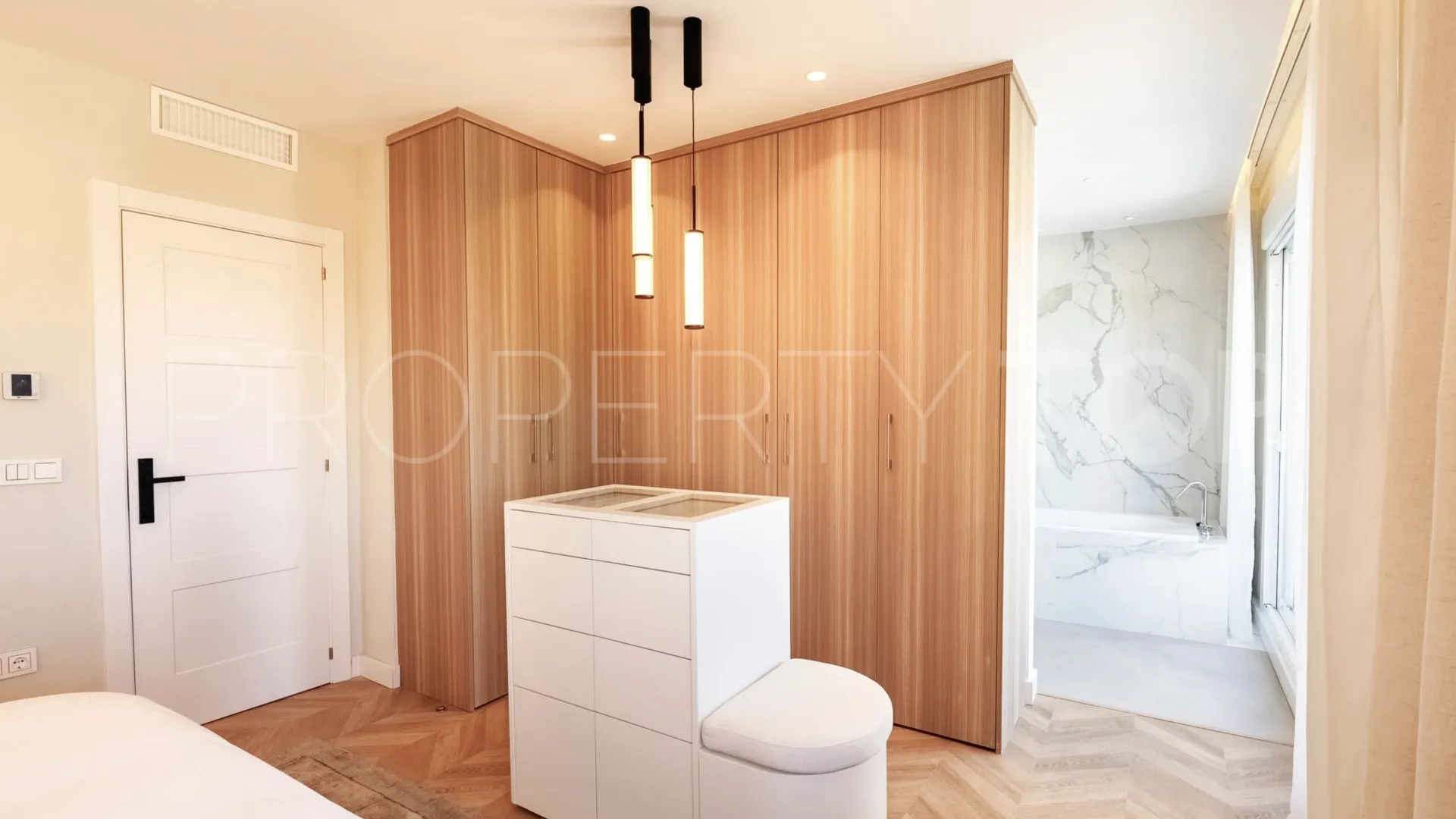 5 bedrooms town house for sale in Altos de Salamanca
