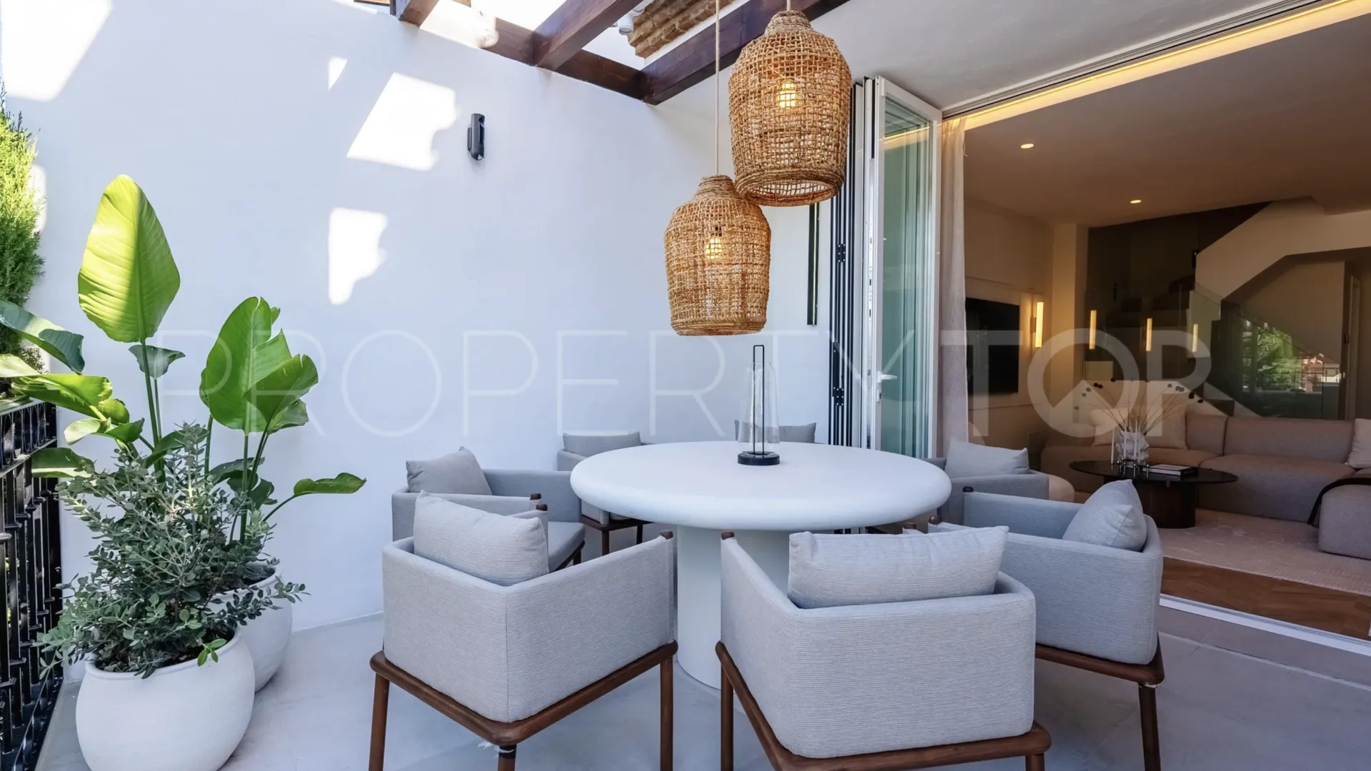 5 bedrooms town house for sale in Altos de Salamanca
