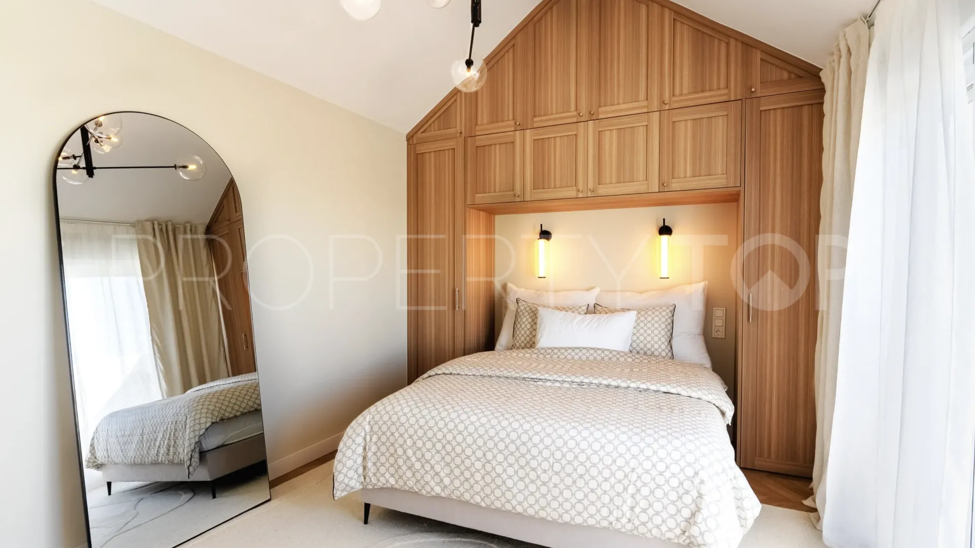 5 bedrooms town house for sale in Altos de Salamanca